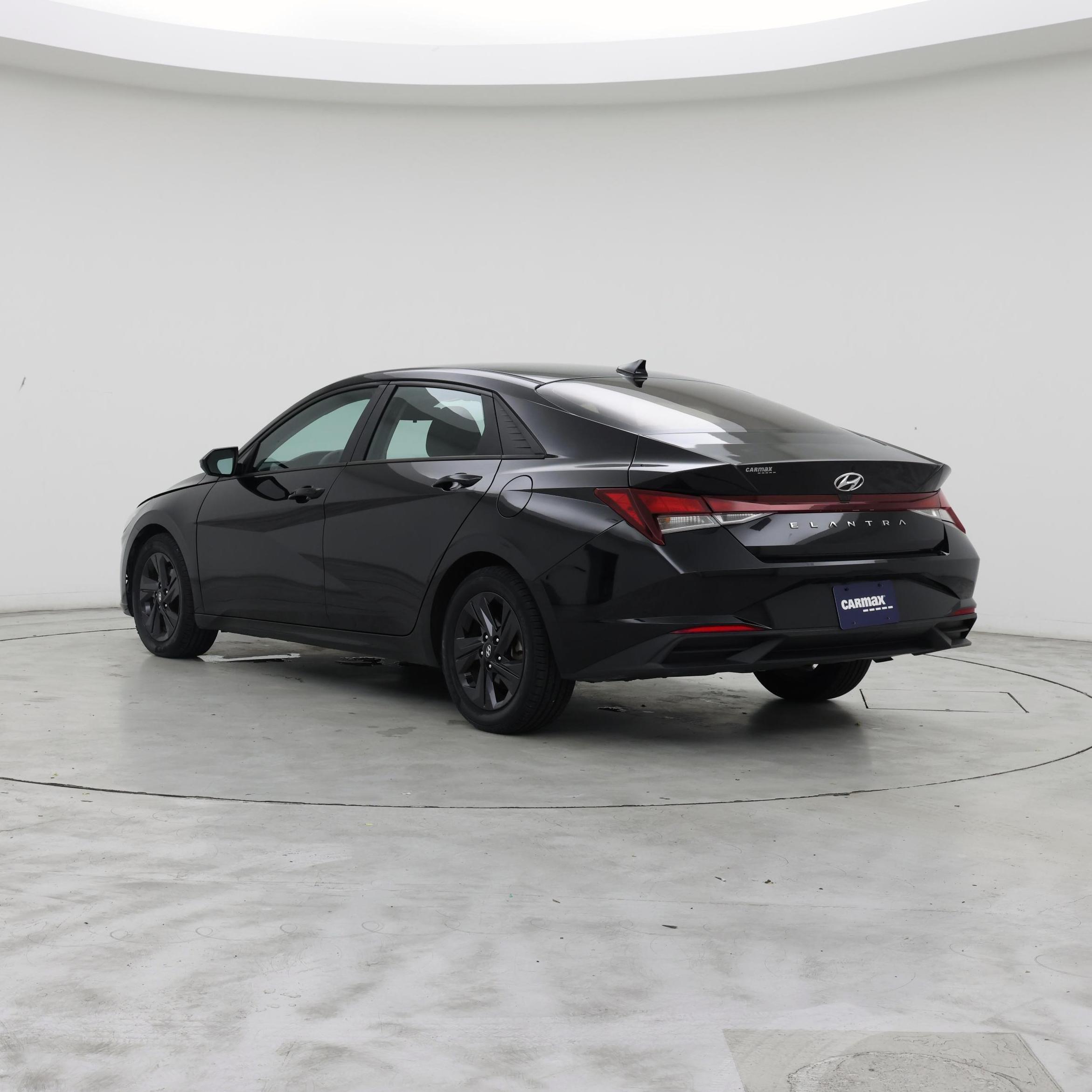 Thumbnail: 2022 Hyundai Elantra - 2