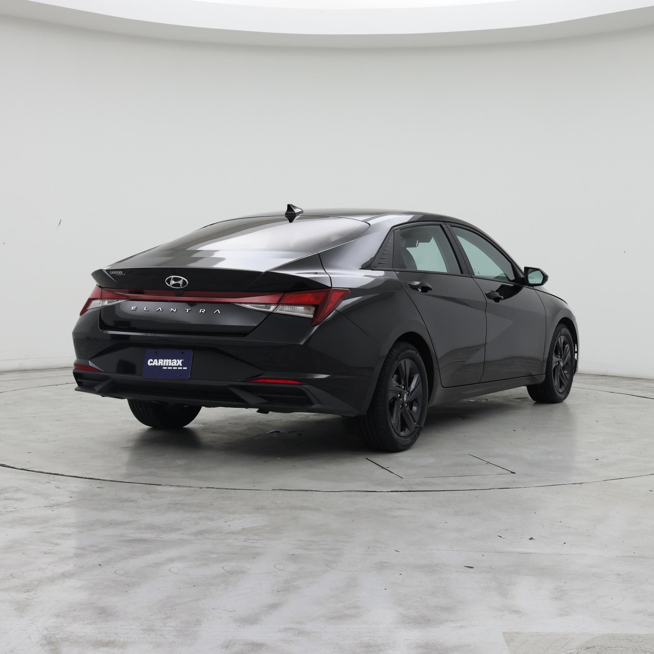 Thumbnail: 2022 Hyundai Elantra - 8
