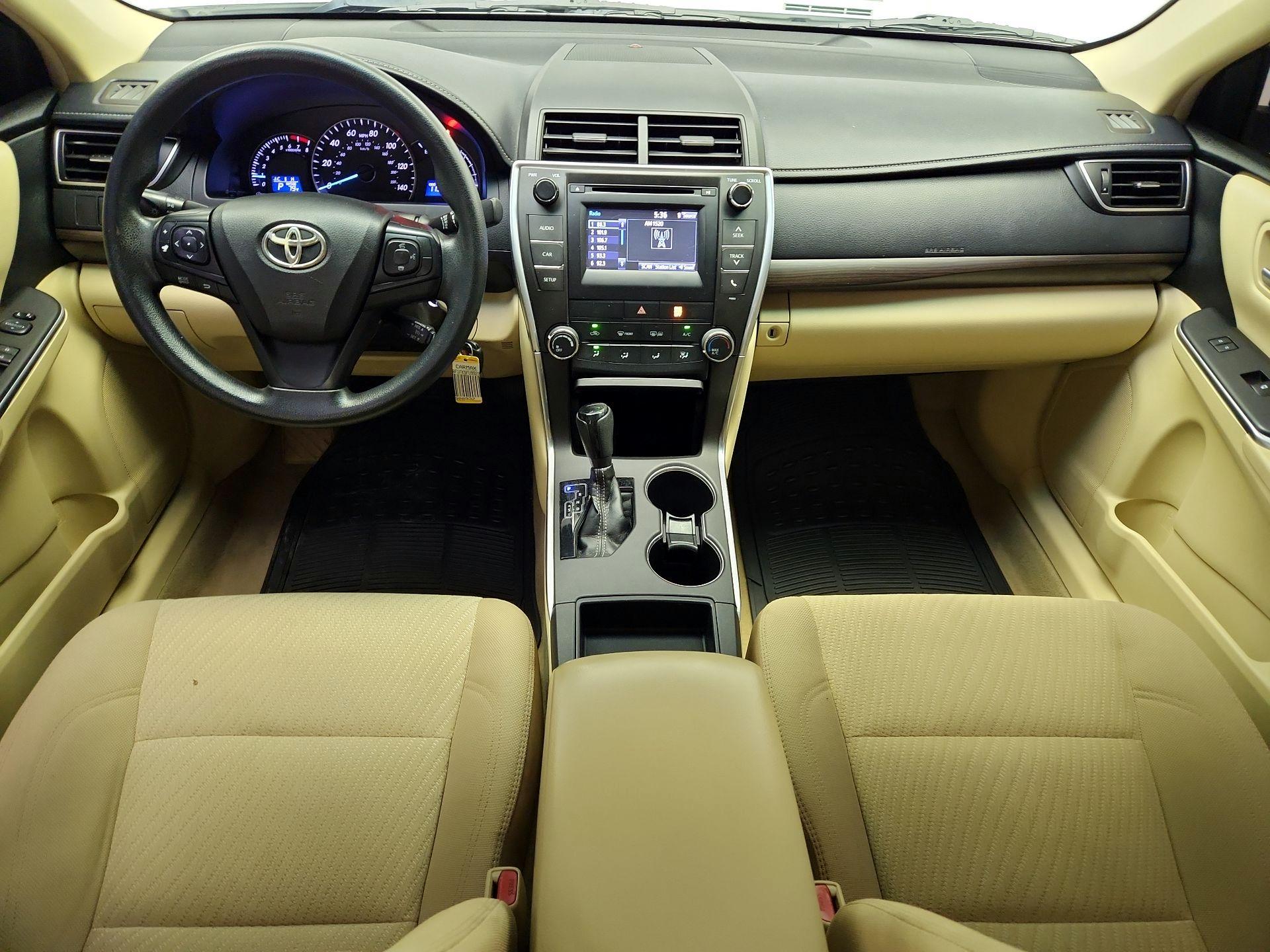 Thumbnail: 2015 Toyota Camry - 9