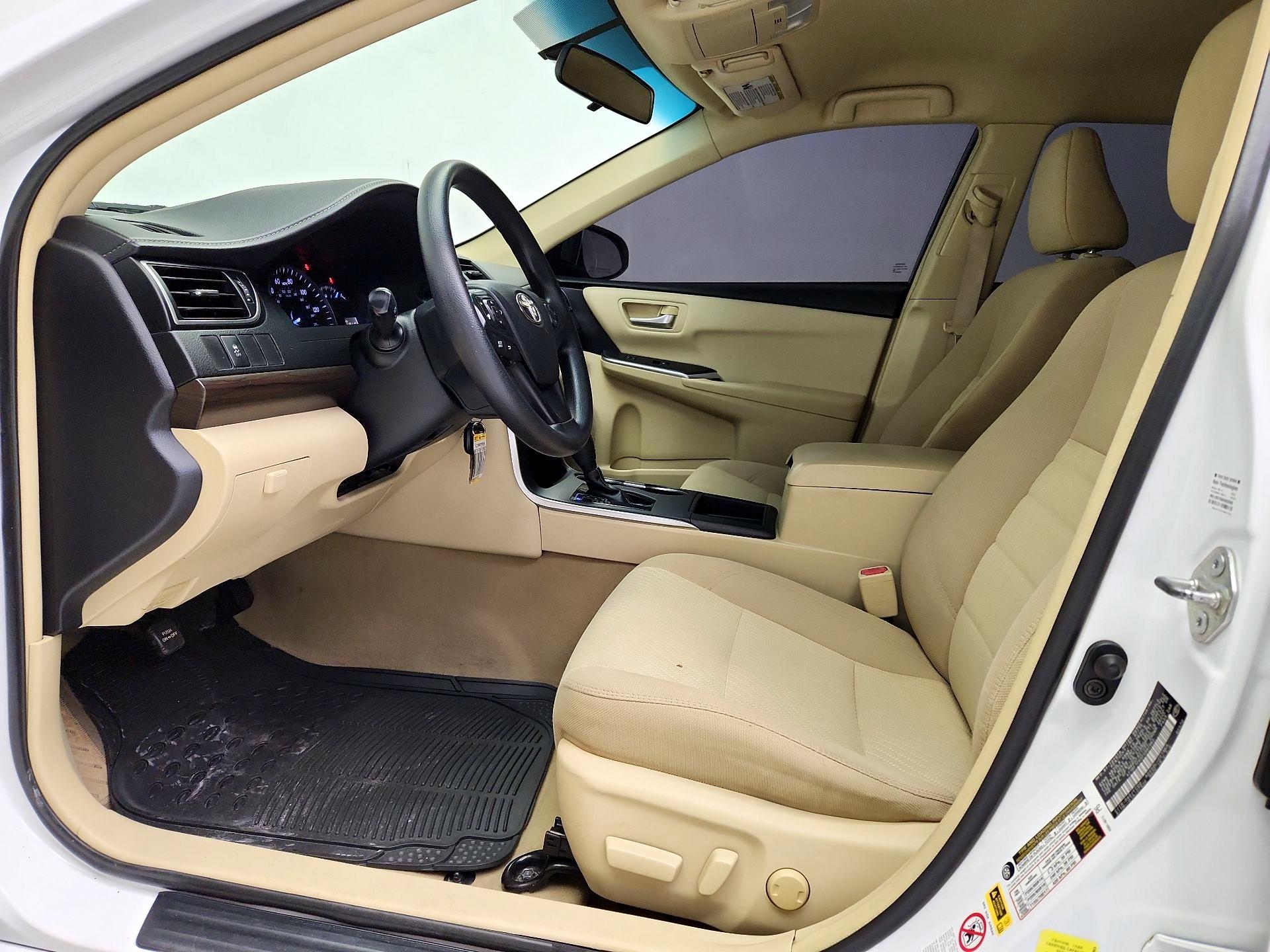 Thumbnail: 2015 Toyota Camry - 11