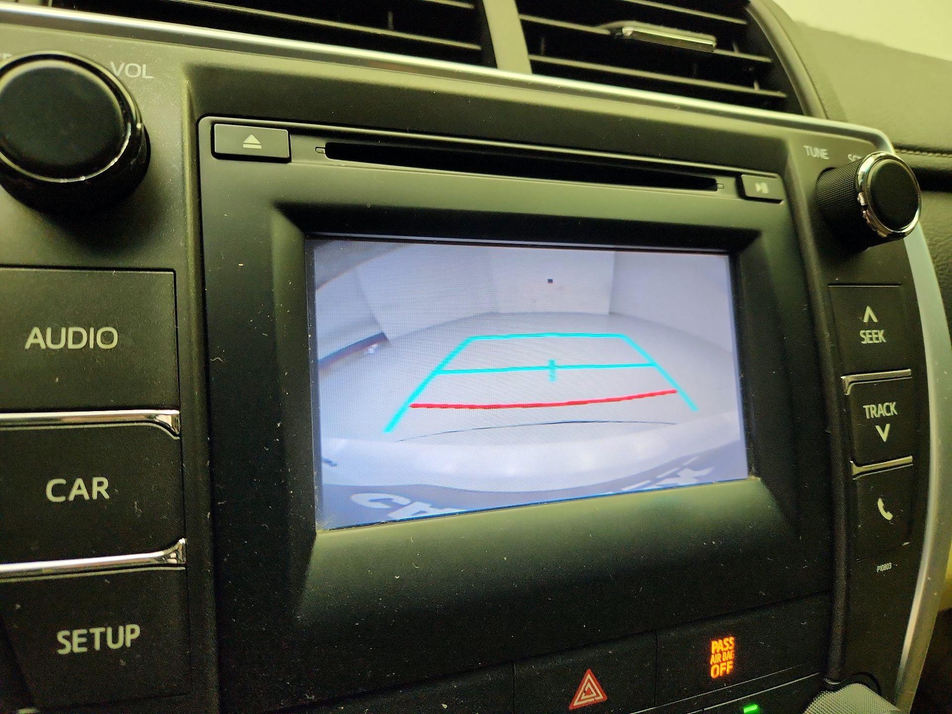 Thumbnail: 2015 Toyota Camry - 14