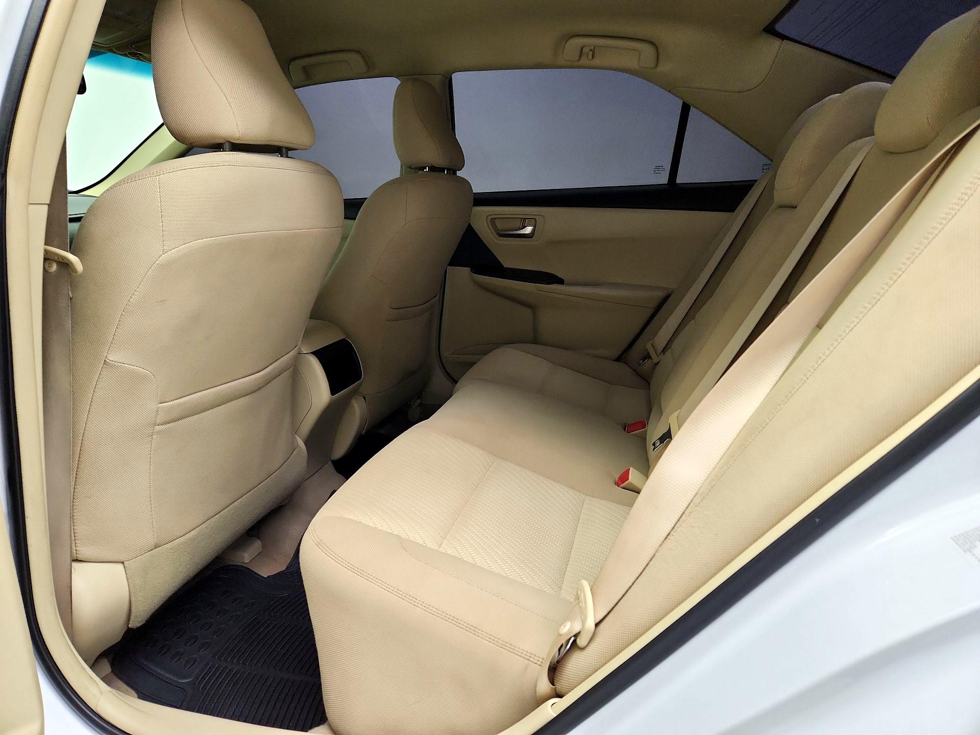 Thumbnail: 2015 Toyota Camry - 19