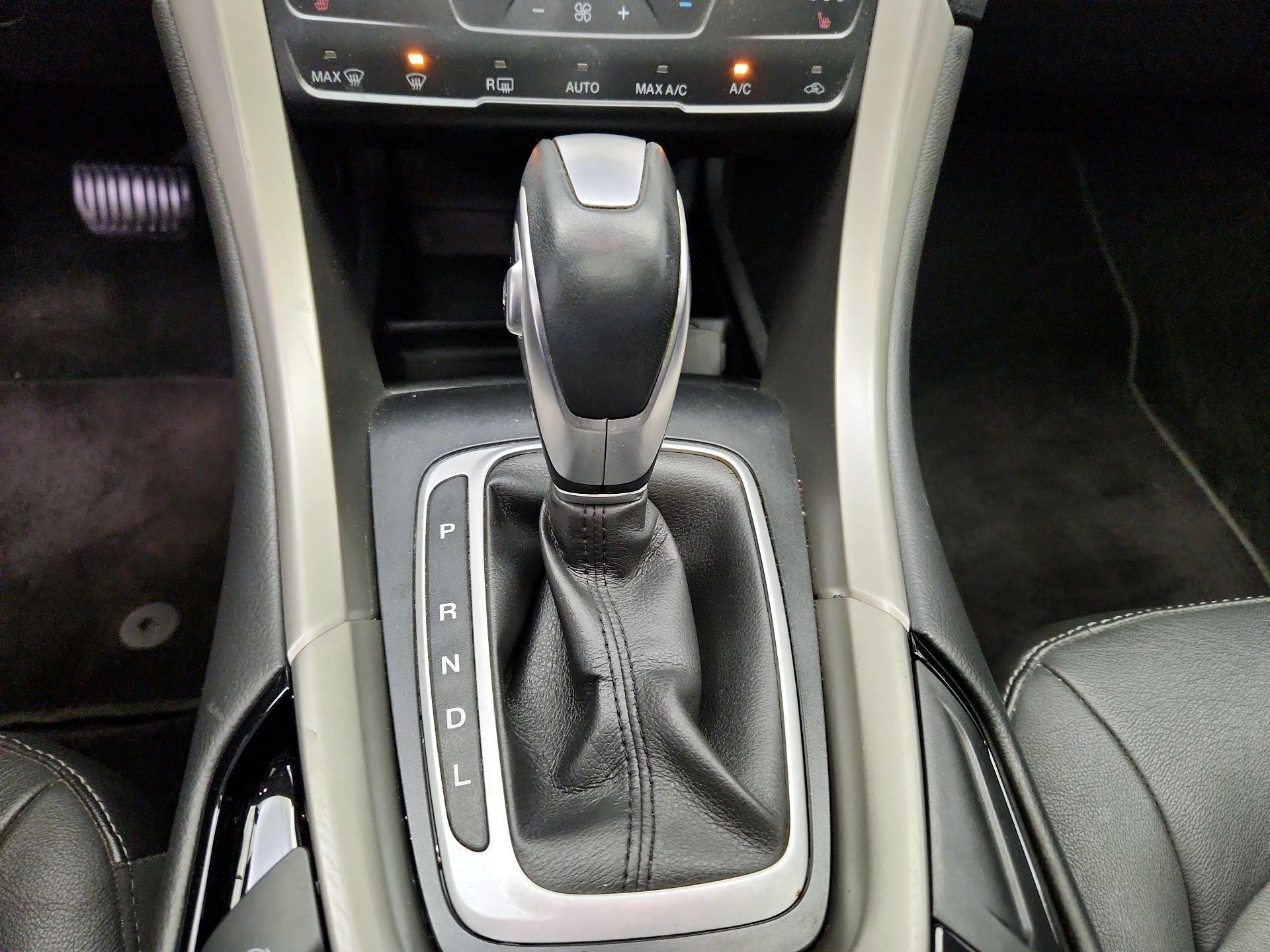 Thumbnail: 2014 Ford Fusion - 18