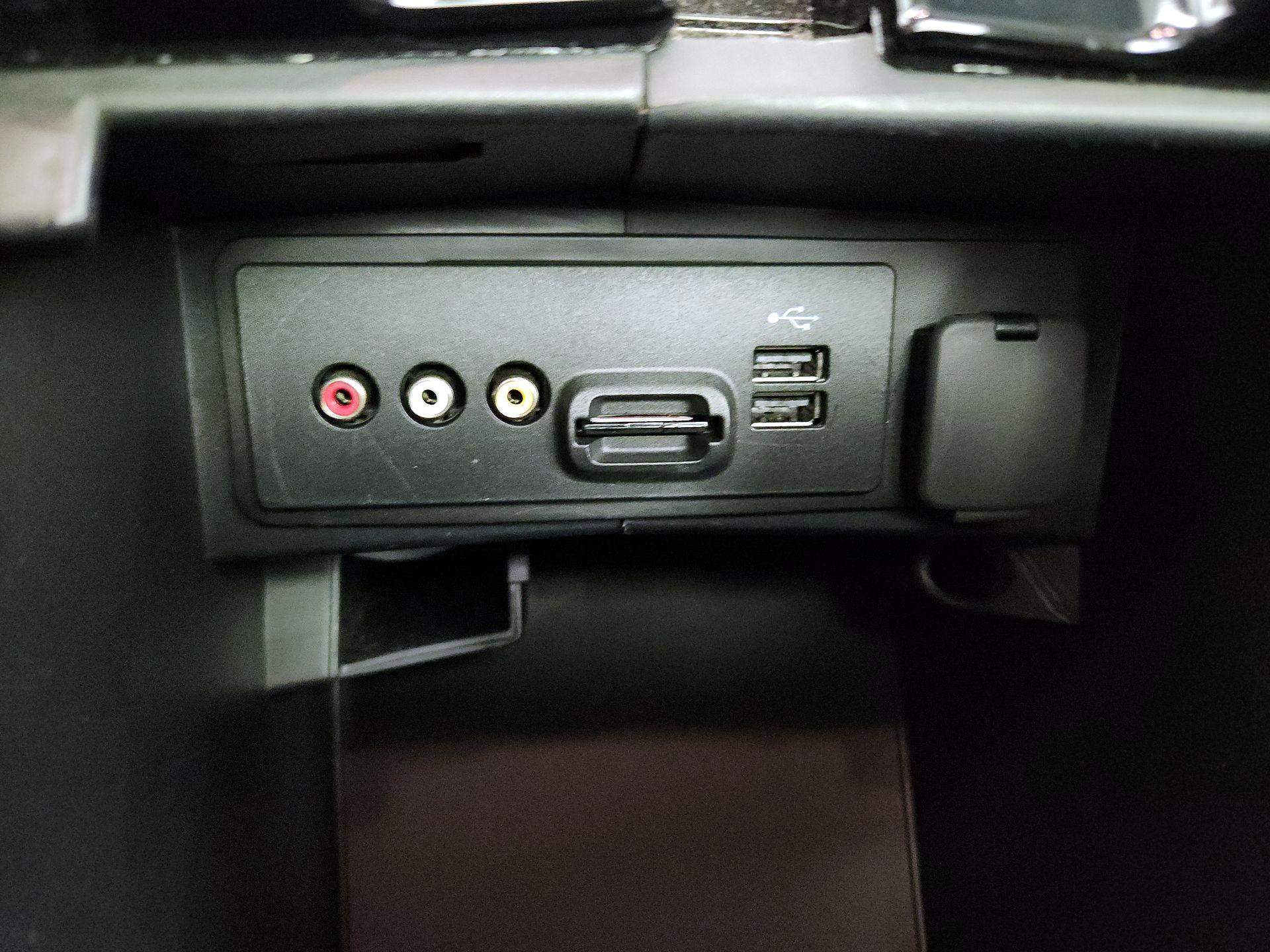 Thumbnail: 2014 Ford Fusion - 19