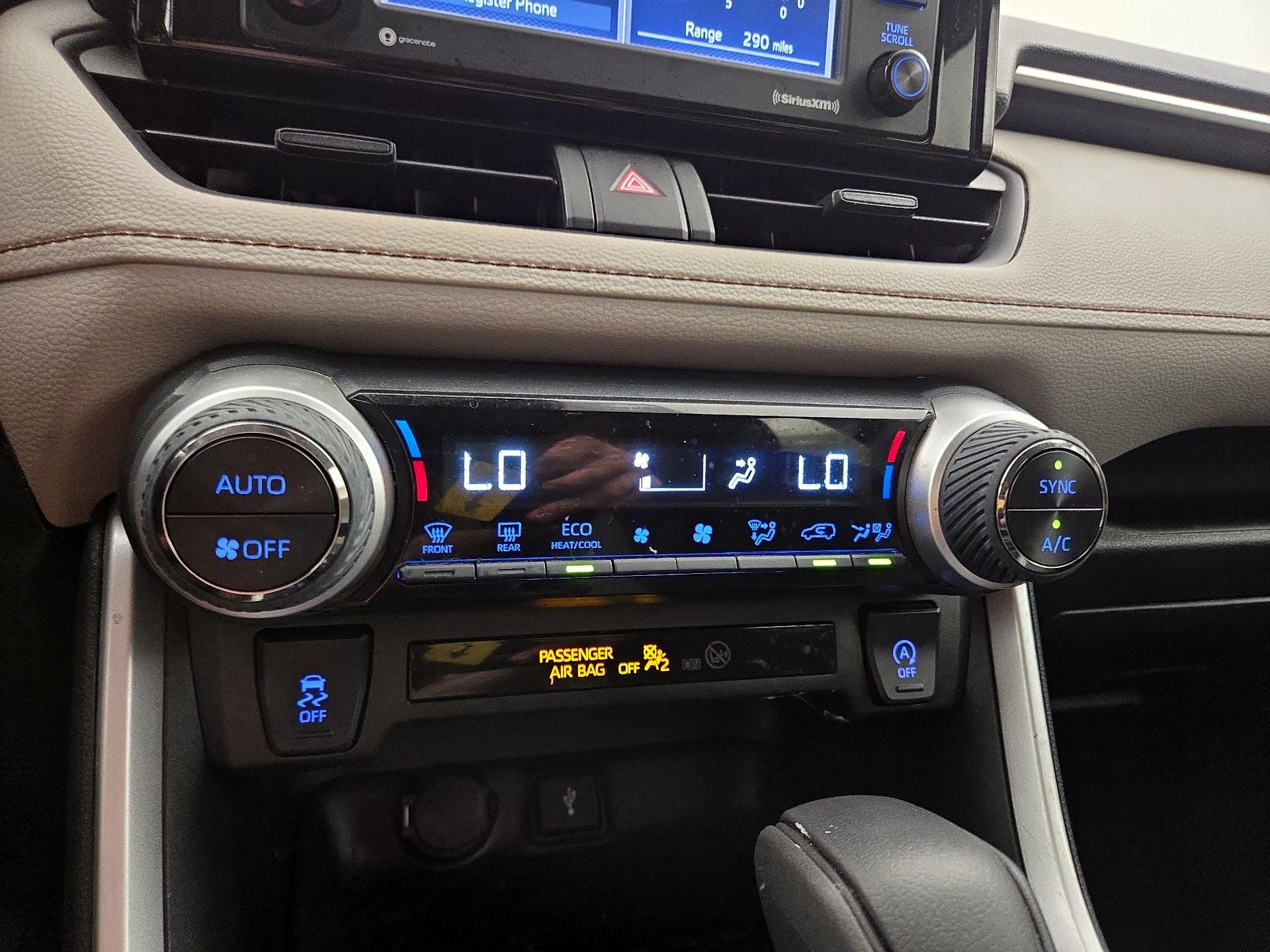 Thumbnail: 2021 Toyota RAV4 - 16