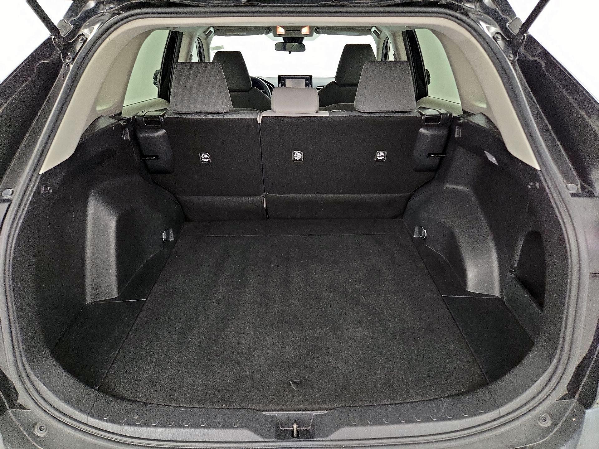 Thumbnail: 2021 Toyota RAV4 - 20