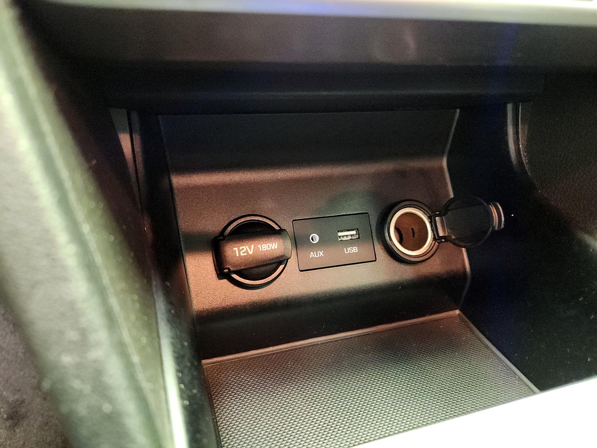 Thumbnail: 2019 Hyundai Elantra - 18