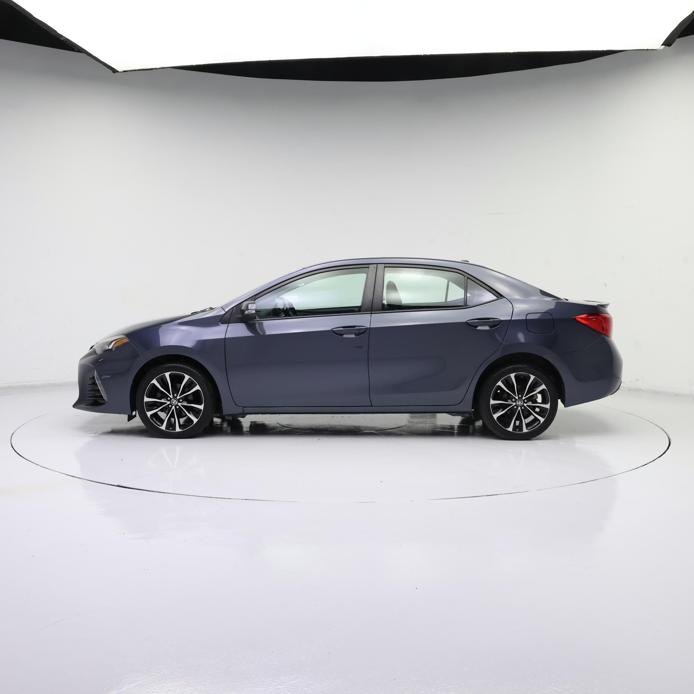 Thumbnail: 2018 Toyota Corolla - 3