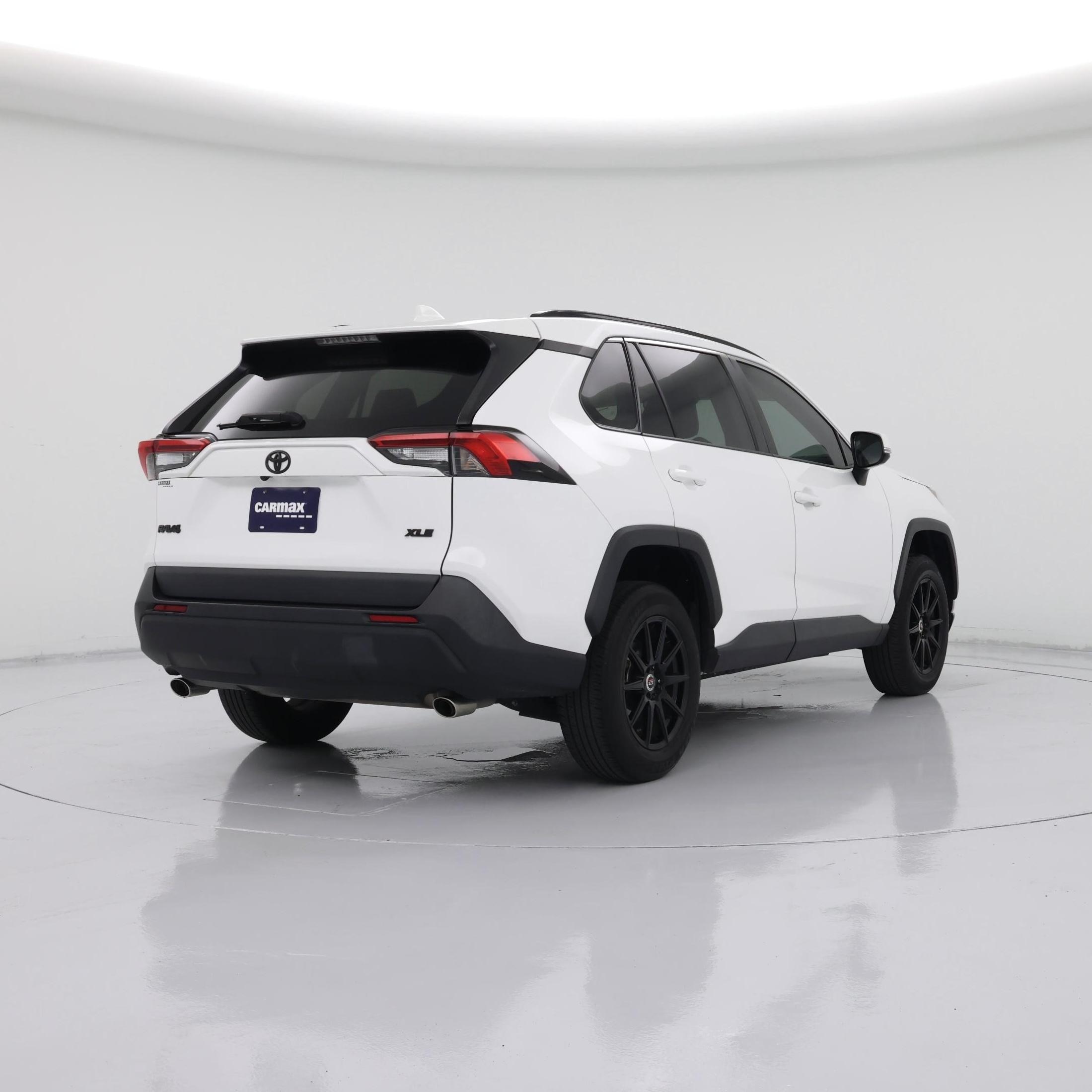 Thumbnail: 2023 Toyota RAV4 - 8