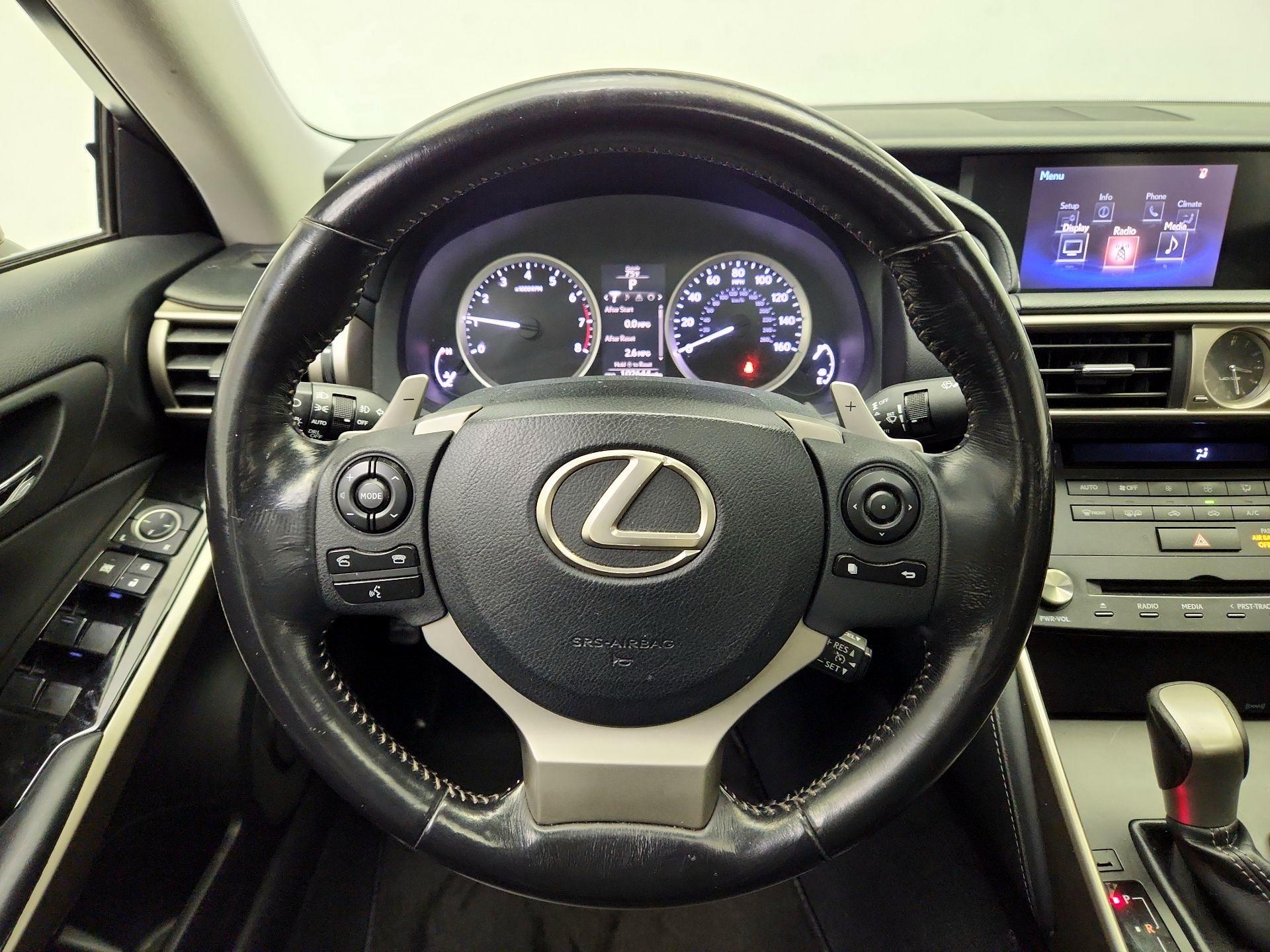 Thumbnail: 2015 Lexus IS - 10