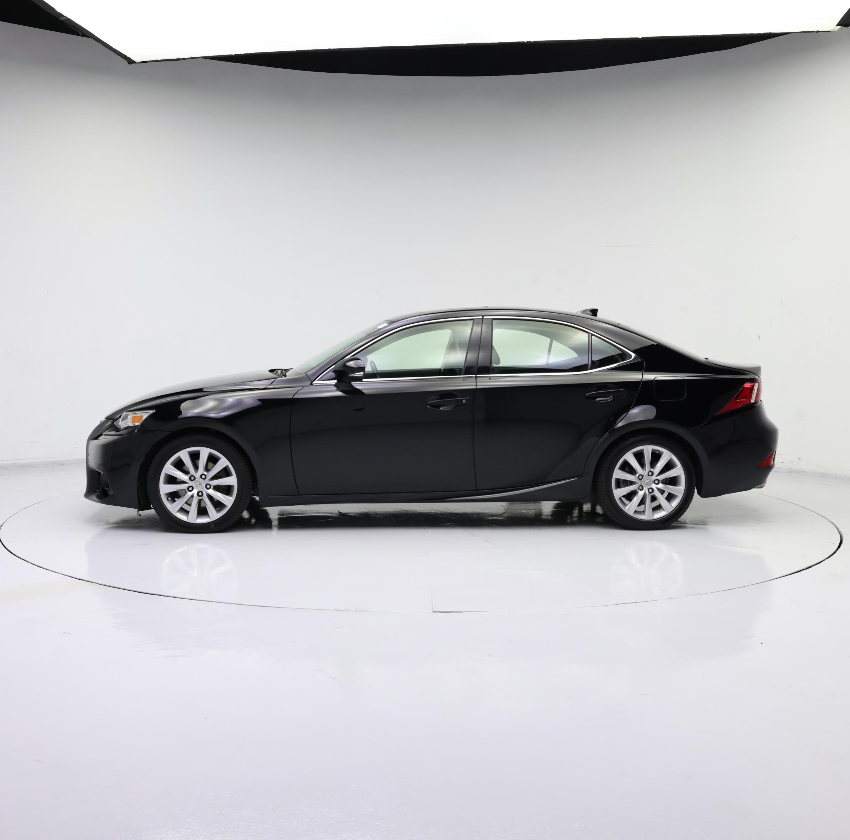 Thumbnail: 2015 Lexus IS - 3