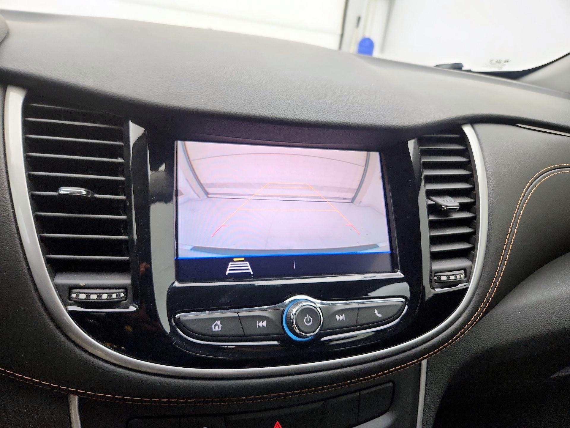 Thumbnail: 2020 Chevrolet Trax - 14