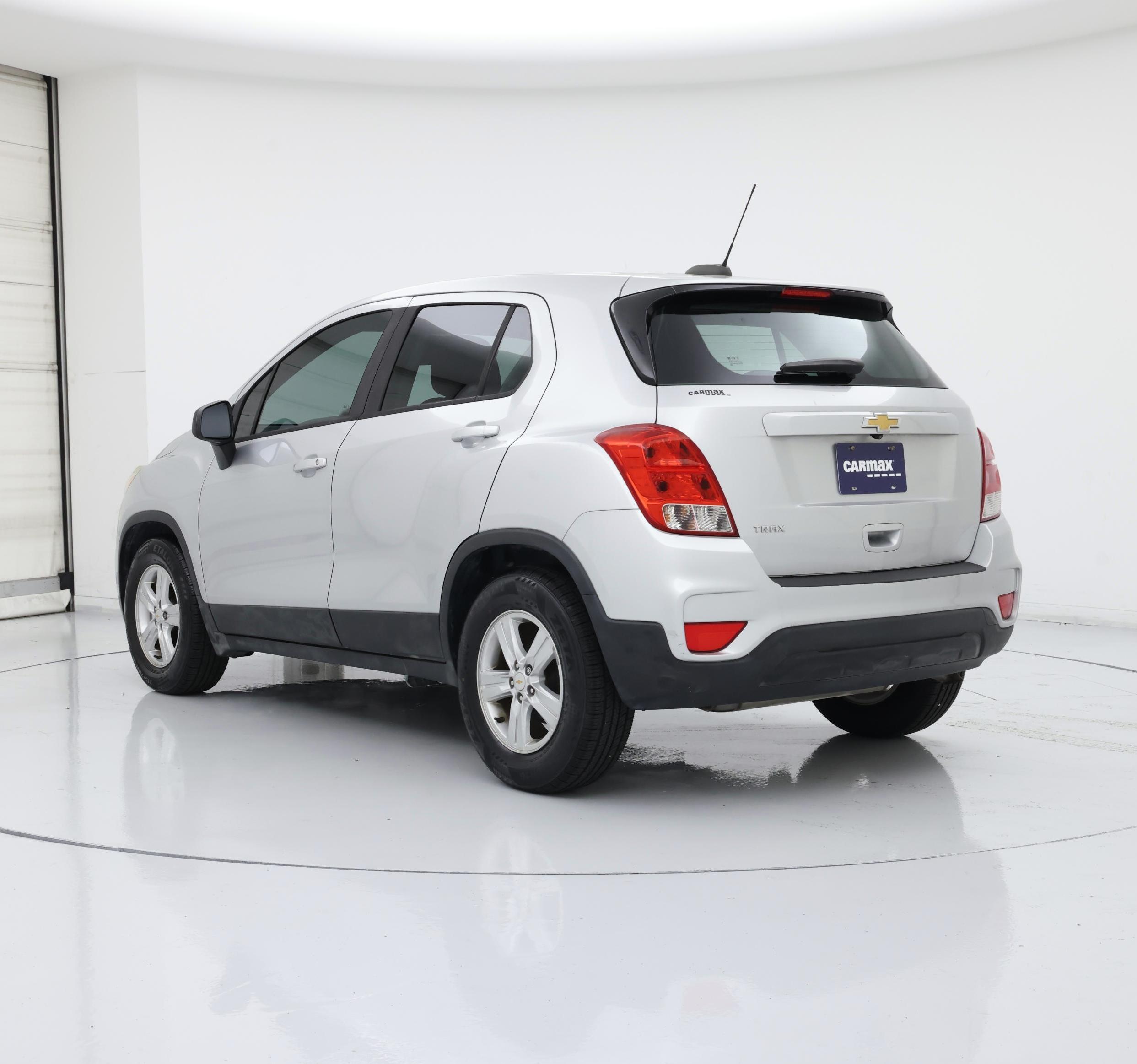 Thumbnail: 2020 Chevrolet Trax - 2