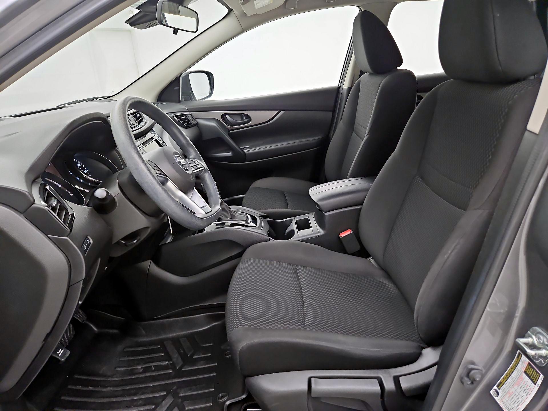 Thumbnail: 2020 Nissan Rogue Sport - 11