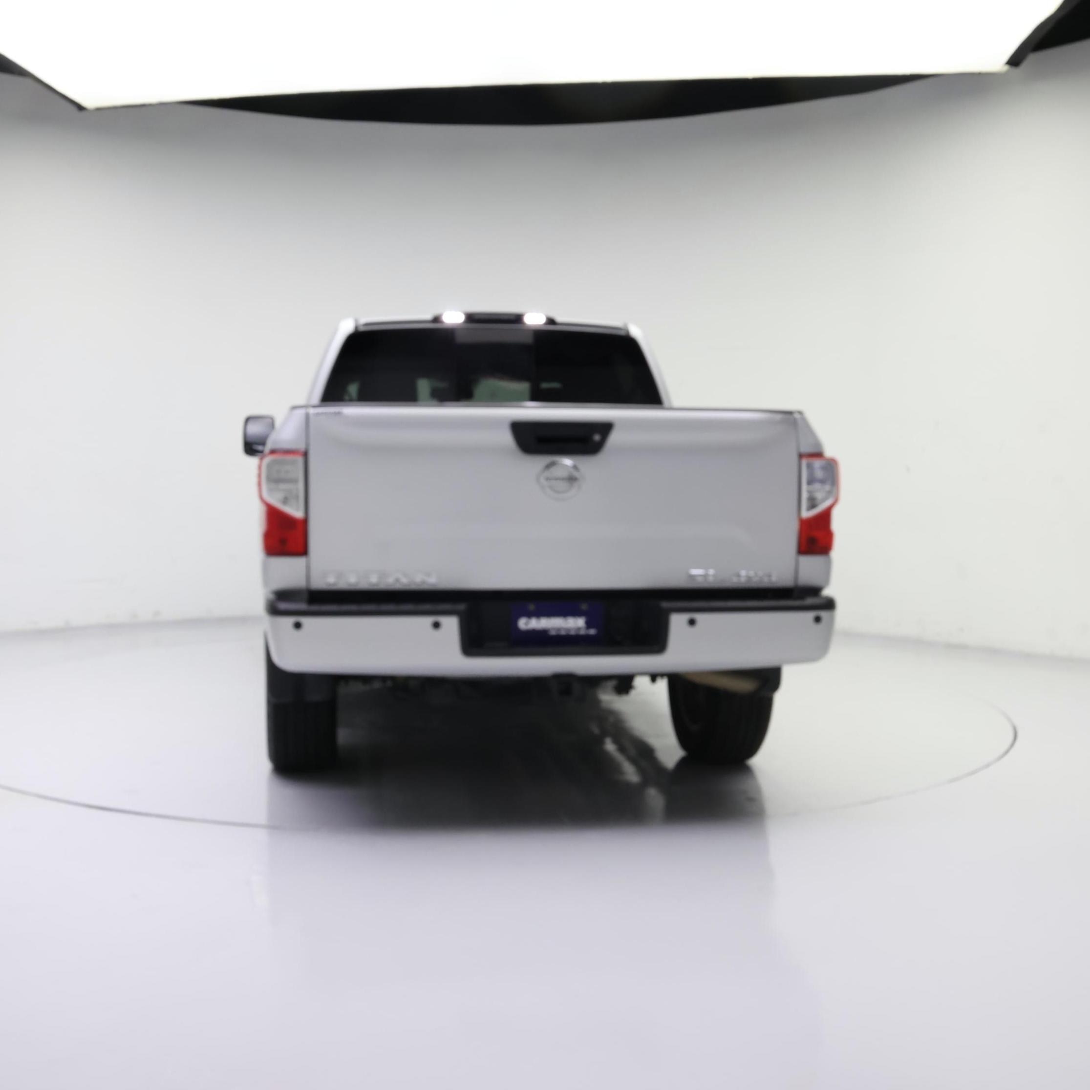 Thumbnail: 2017 Nissan Titan - 6