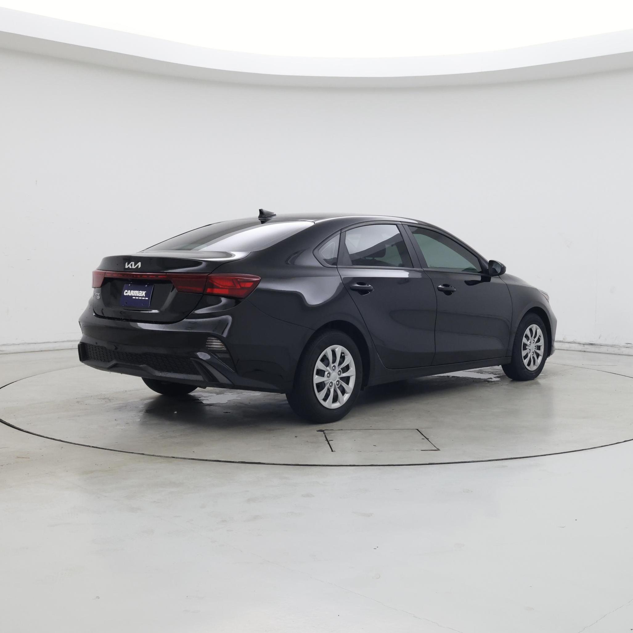 Thumbnail: 2023 Kia Forte - 8