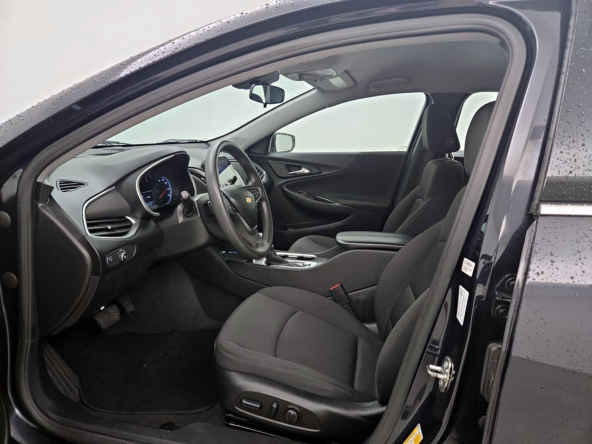 Thumbnail: 2023 Chevrolet Malibu - 11