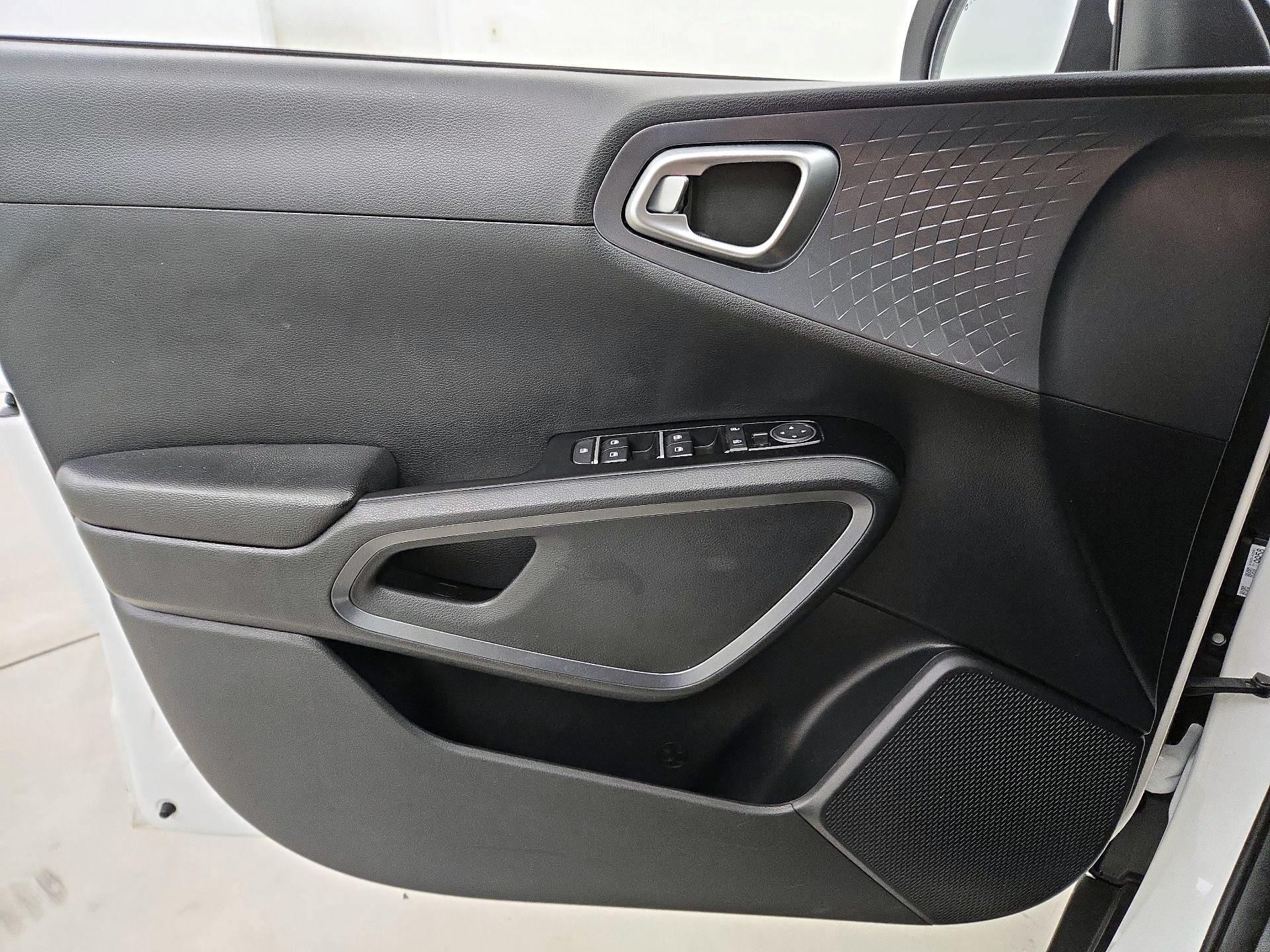 Thumbnail: 2021 Kia Soul - 12