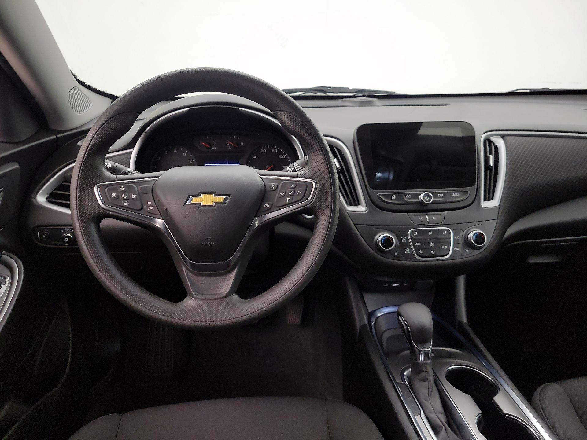 Thumbnail: 2023 Chevrolet Malibu - 10