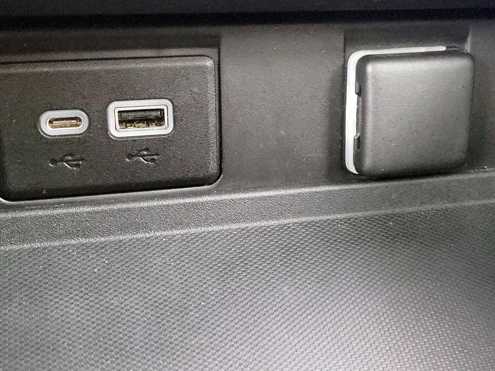 Thumbnail: 2021 Chevrolet Tahoe - 18