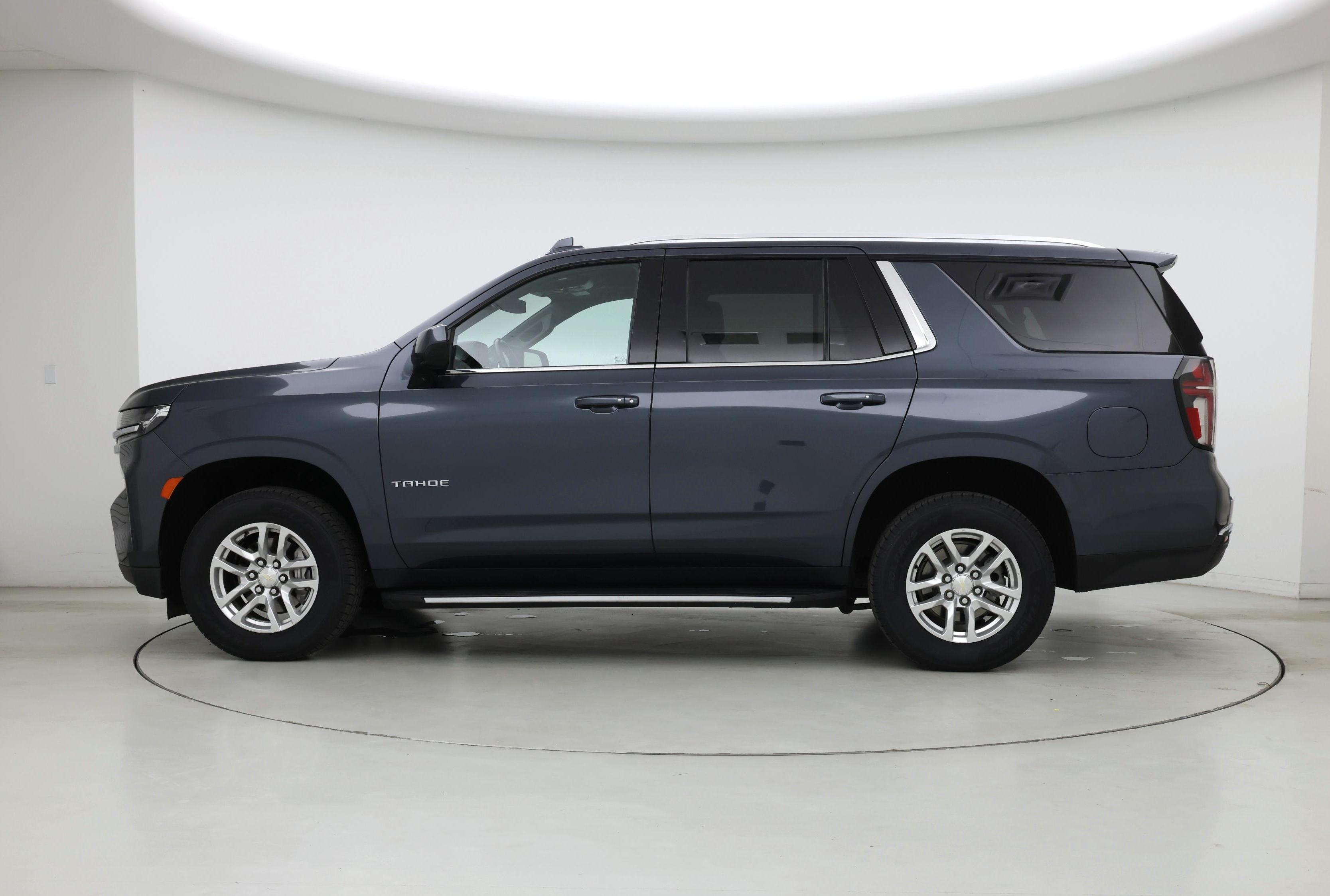 Thumbnail: 2021 Chevrolet Tahoe - 3