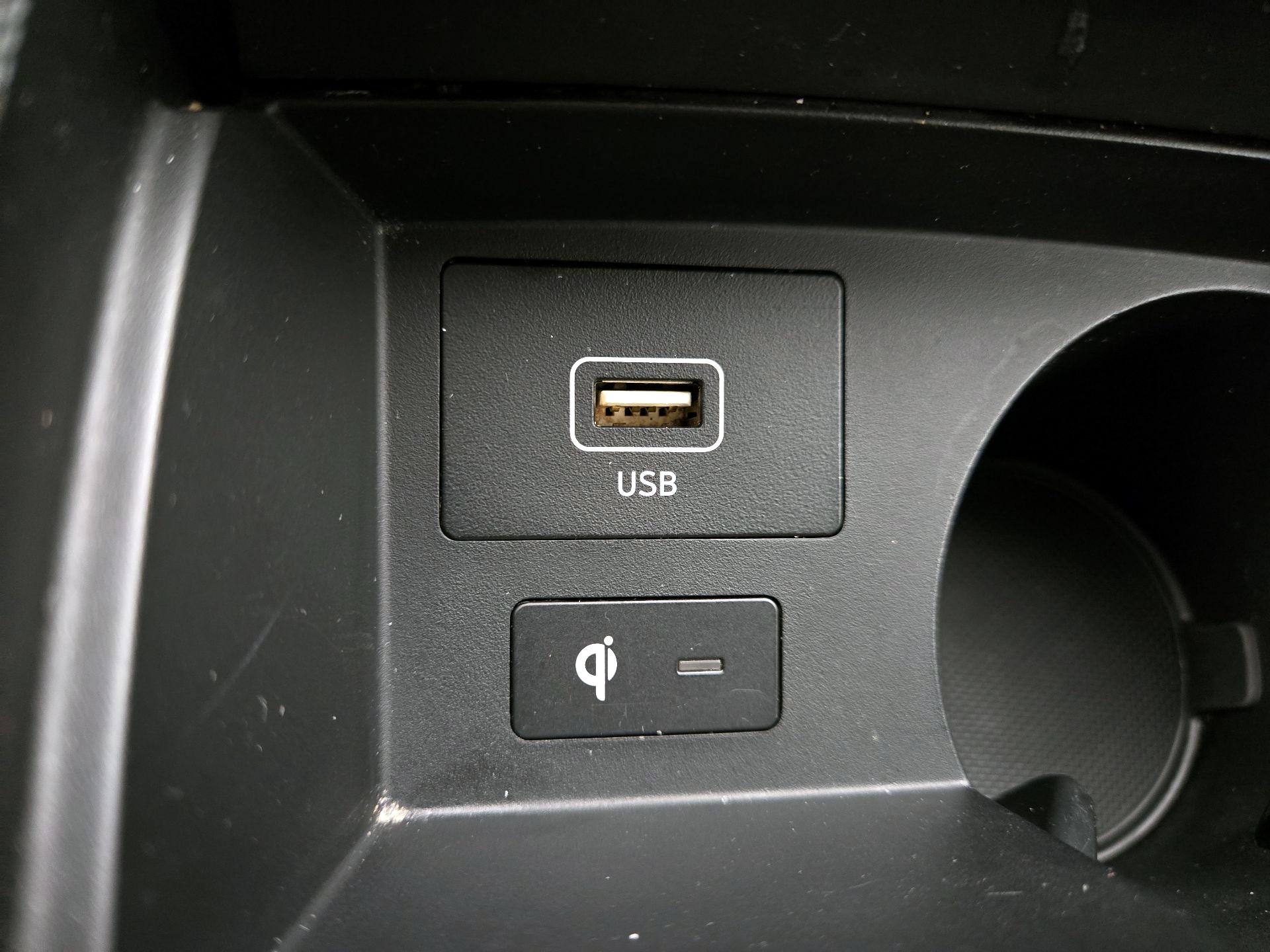 Thumbnail: 2021 Hyundai Santa Fe - 18