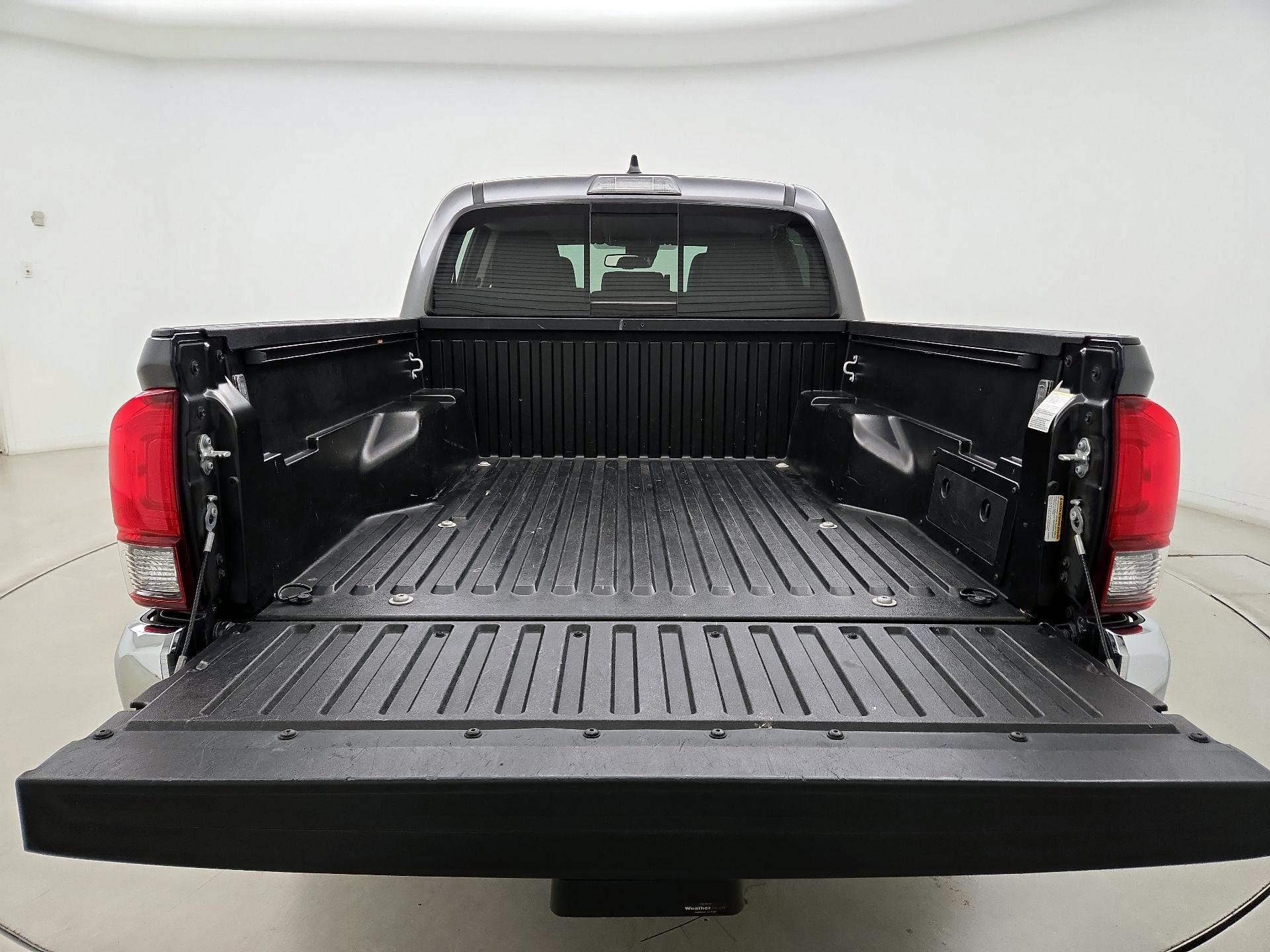 Thumbnail: 2021 Toyota Tacoma - 20