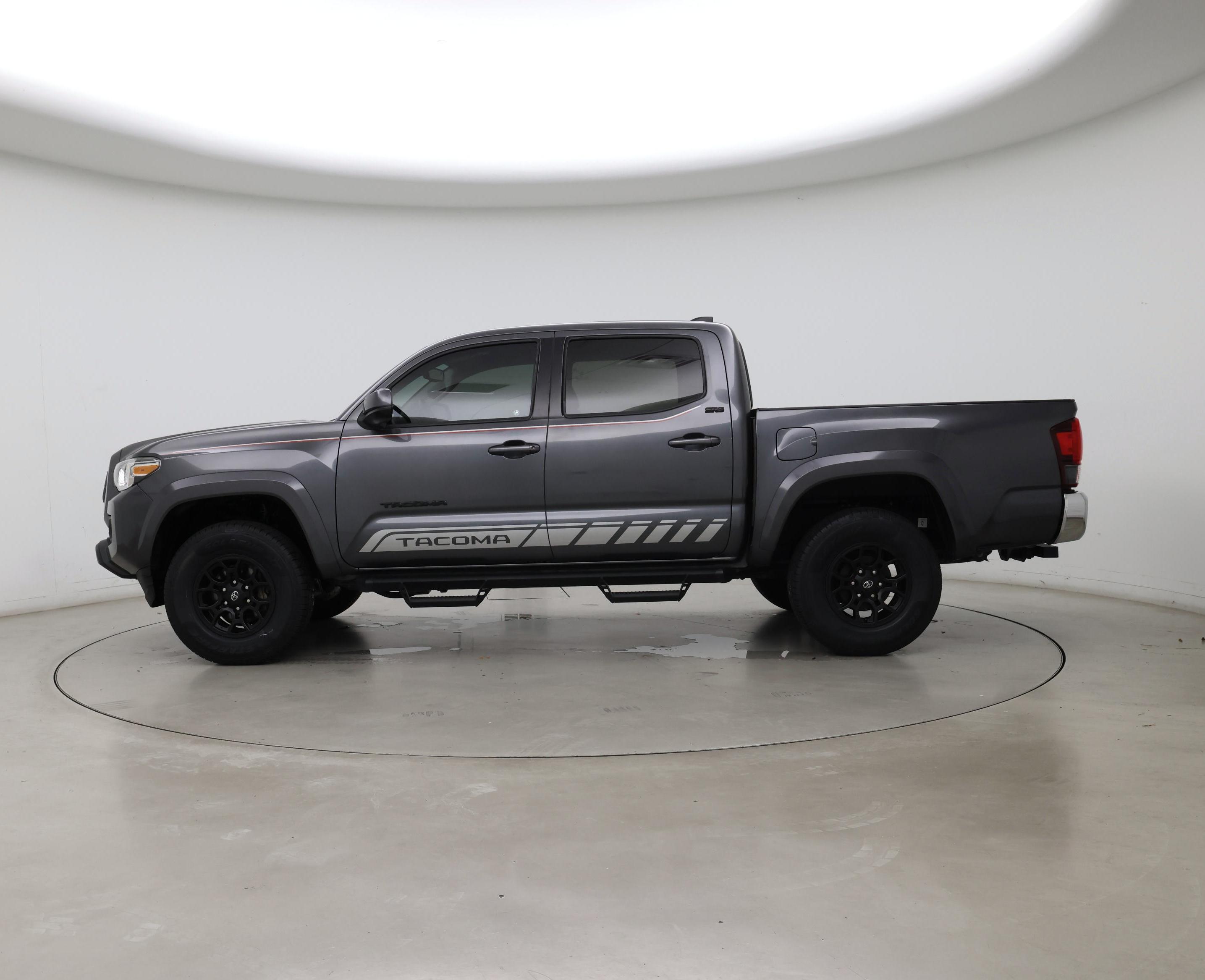 Thumbnail: 2021 Toyota Tacoma - 3
