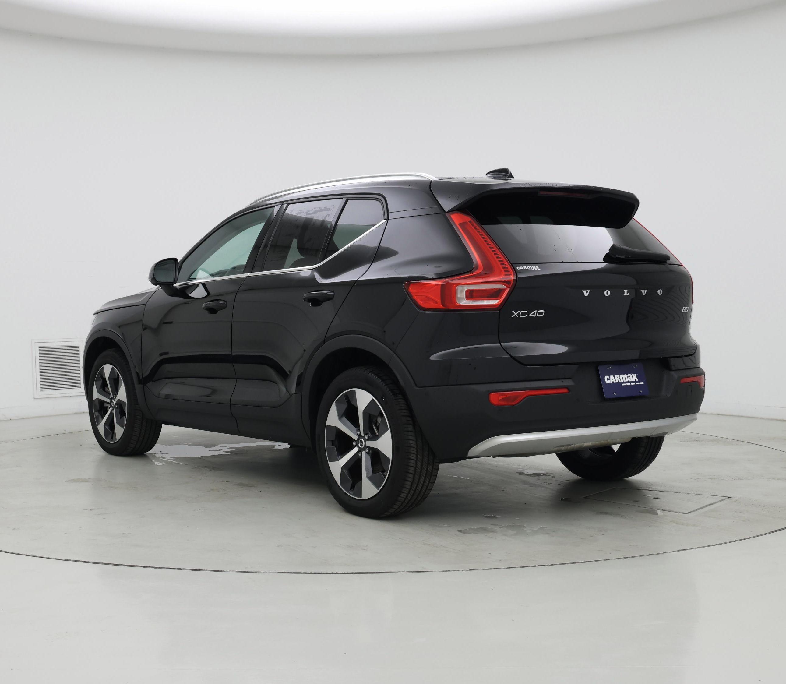 Thumbnail: 2024 Volvo XC40 - 2