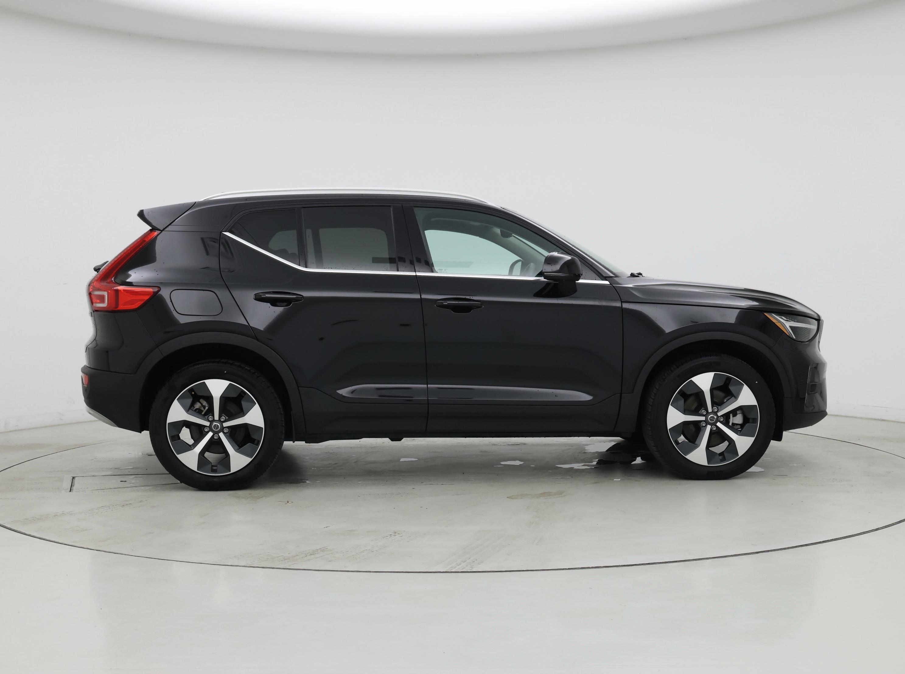 Thumbnail: 2024 Volvo XC40 - 7