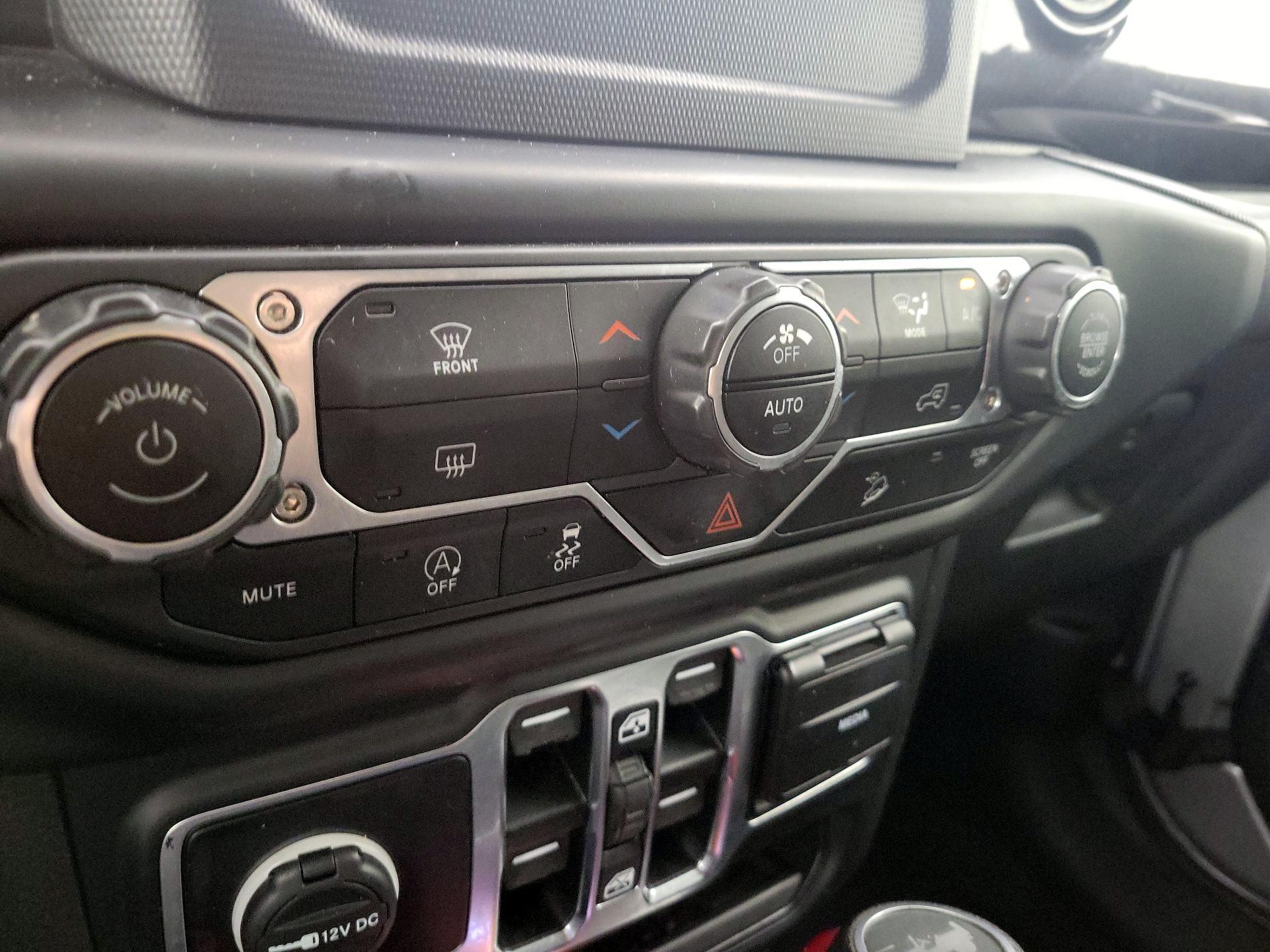 Thumbnail: 2020 Jeep Wrangler - 16
