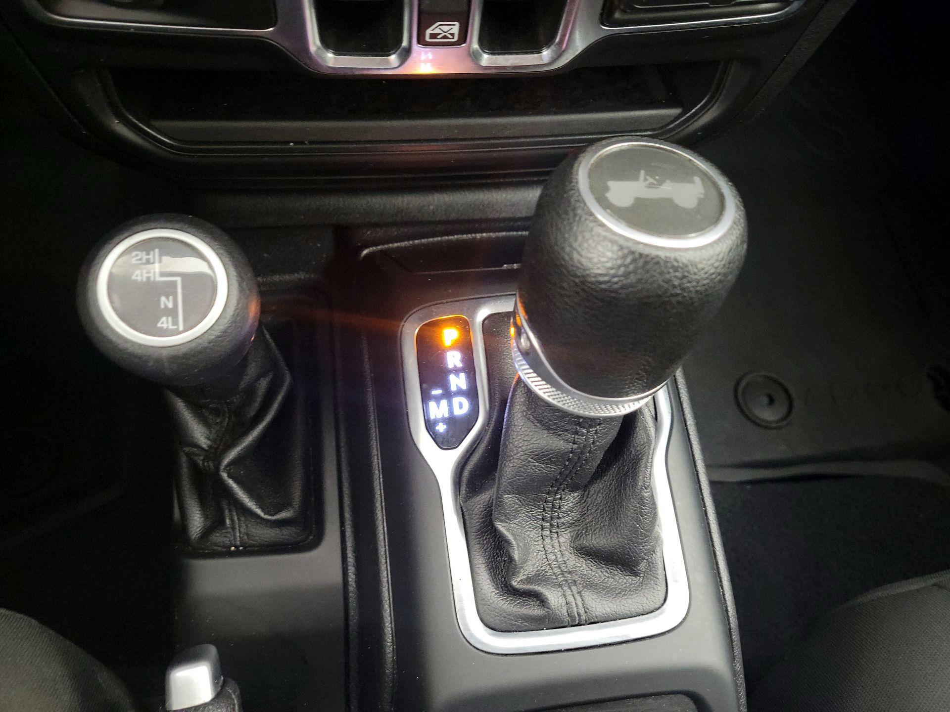 Thumbnail: 2020 Jeep Wrangler - 17