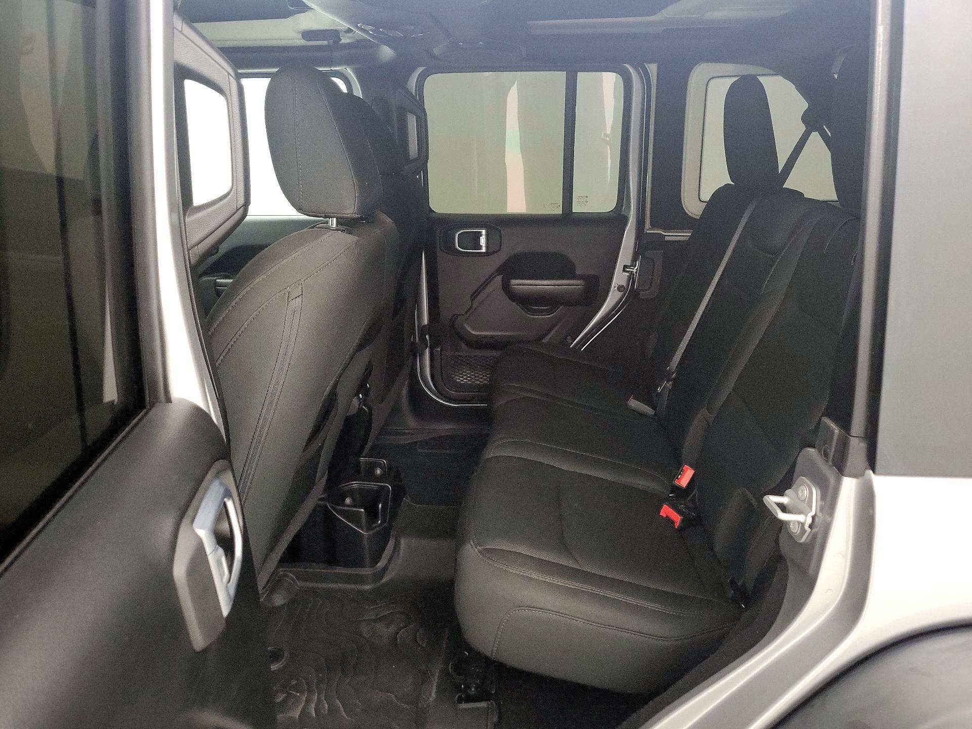 Thumbnail: 2020 Jeep Wrangler - 18