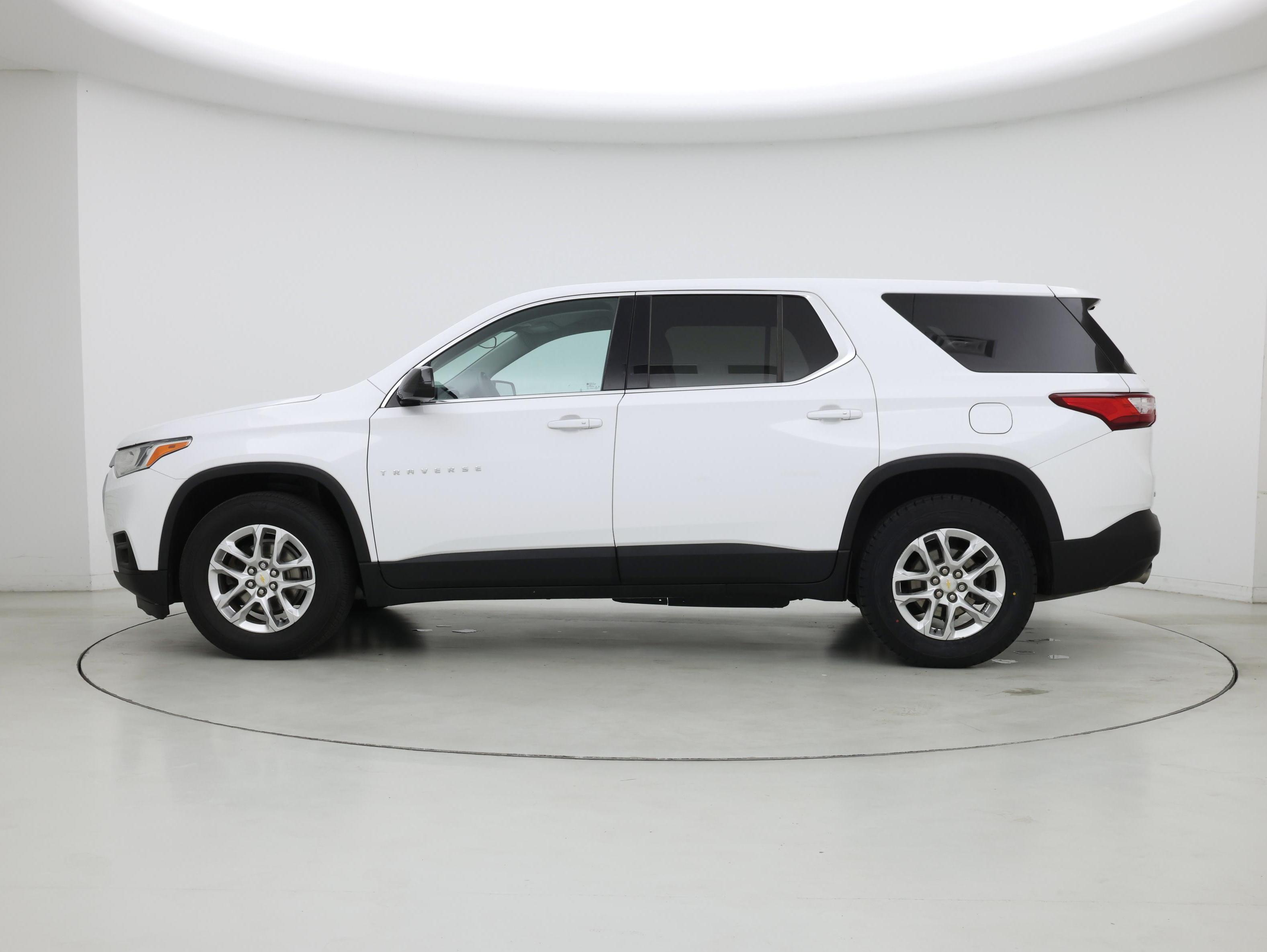 Thumbnail: 2020 Chevrolet Traverse - 3