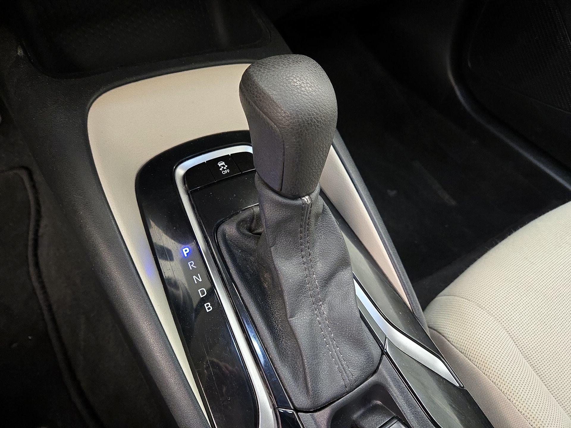 Thumbnail: 2022 Toyota Corolla - 17