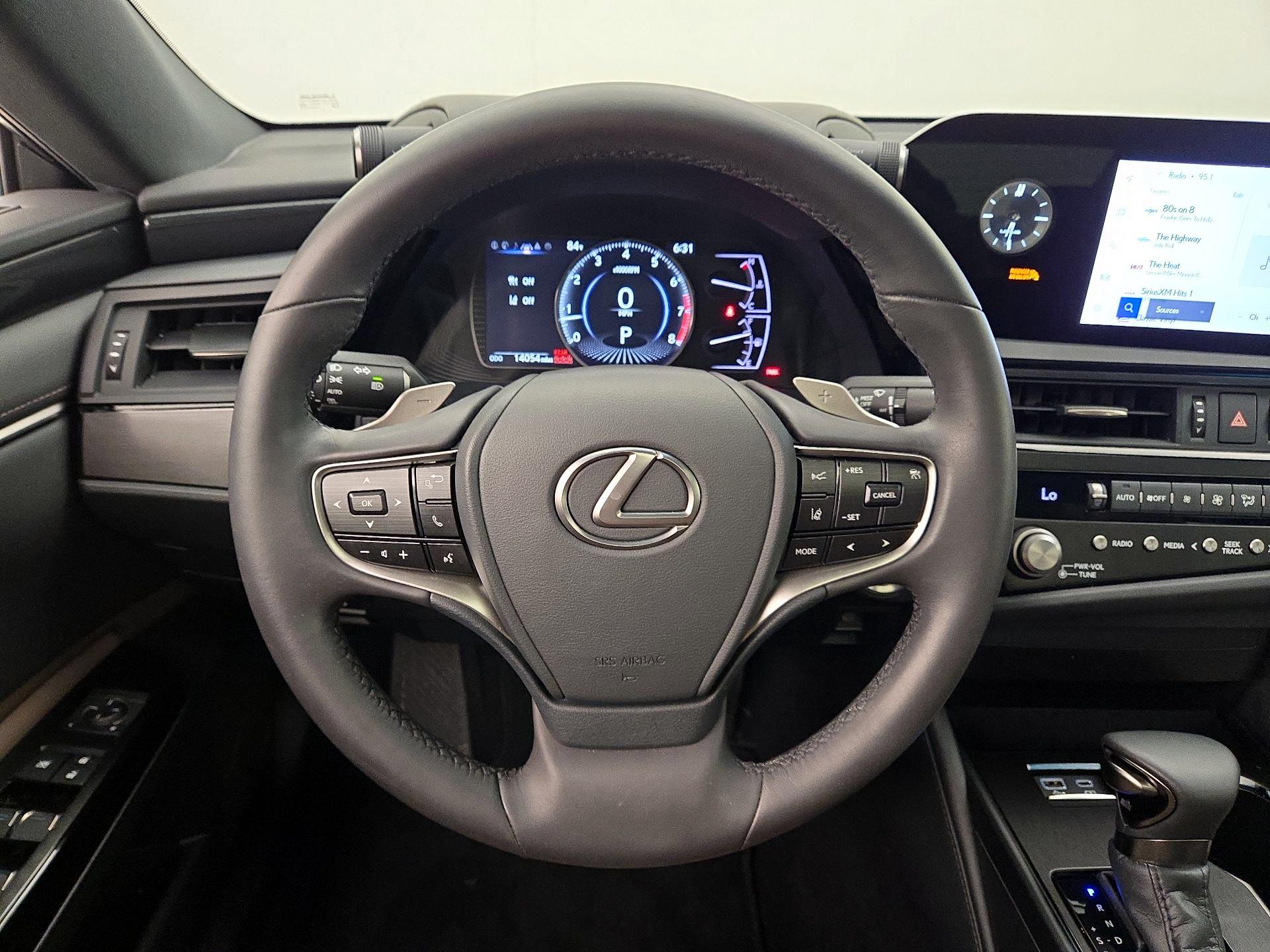 Thumbnail: 2023 Lexus ES - 10