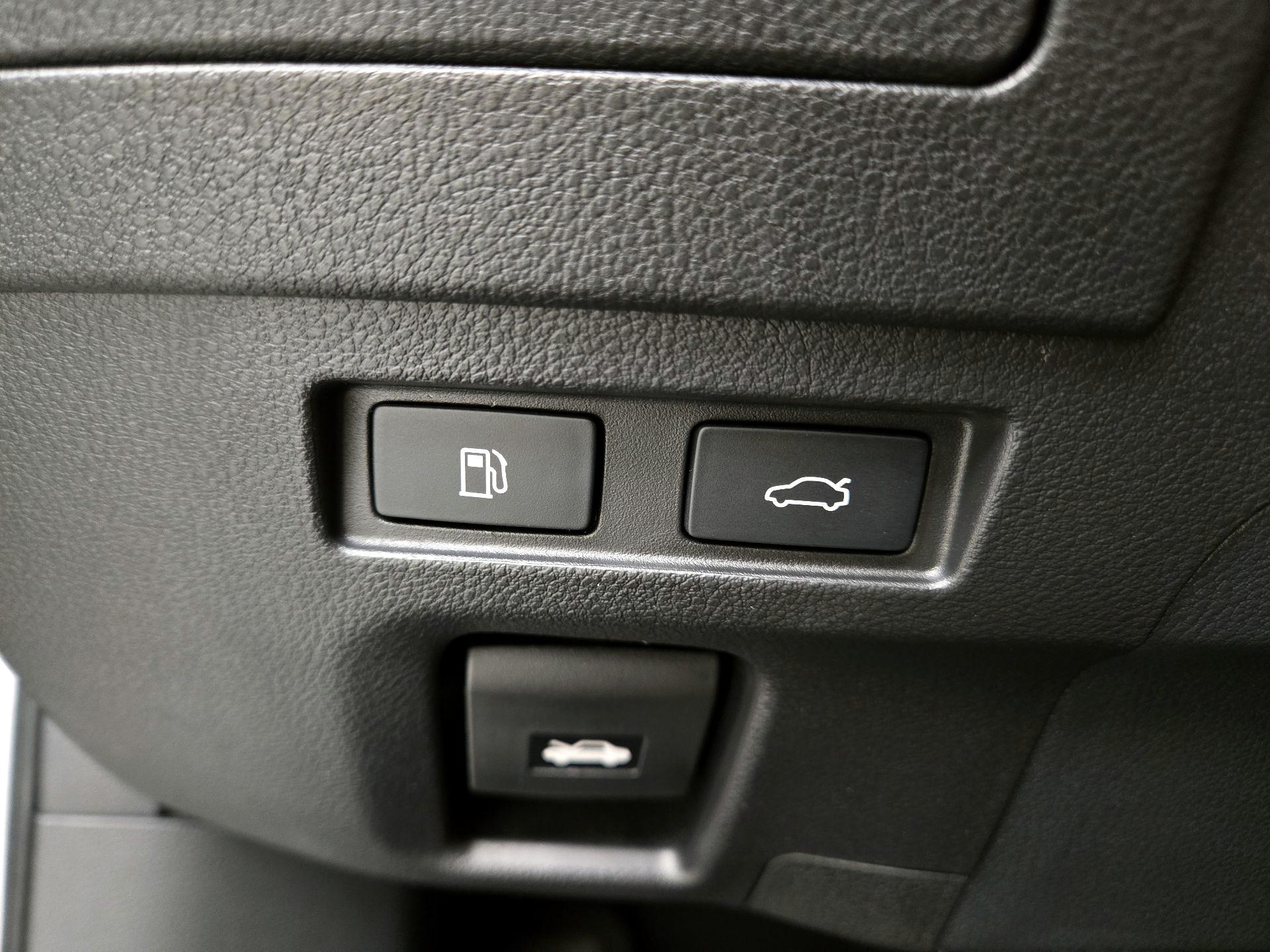 Thumbnail: 2023 Lexus ES - 13