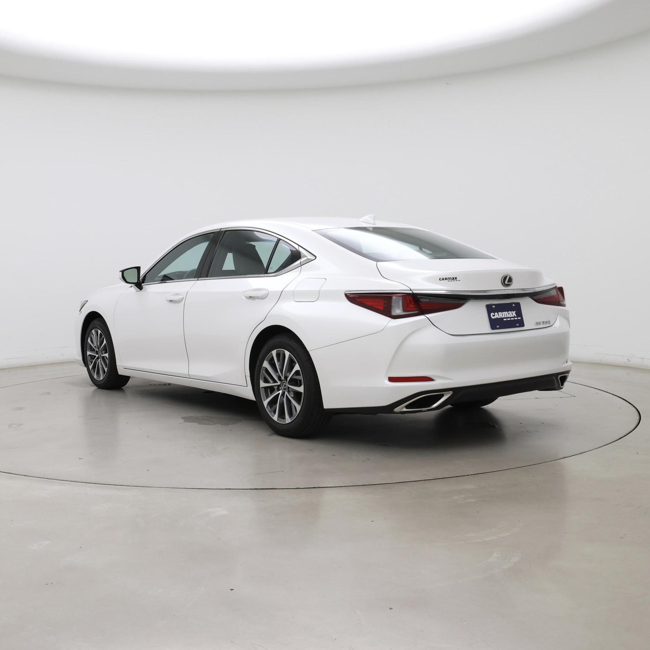 Thumbnail: 2023 Lexus ES - 2