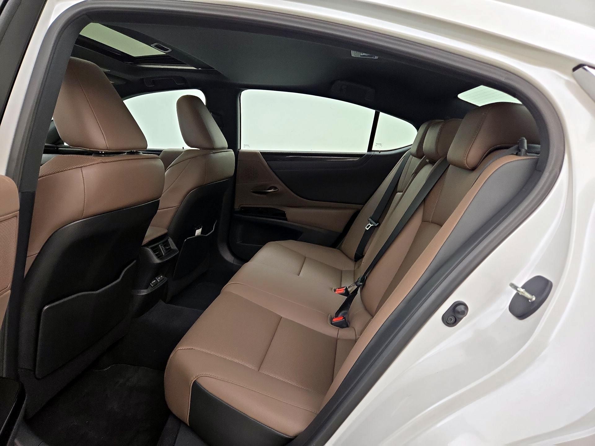 Thumbnail: 2023 Lexus ES - 20