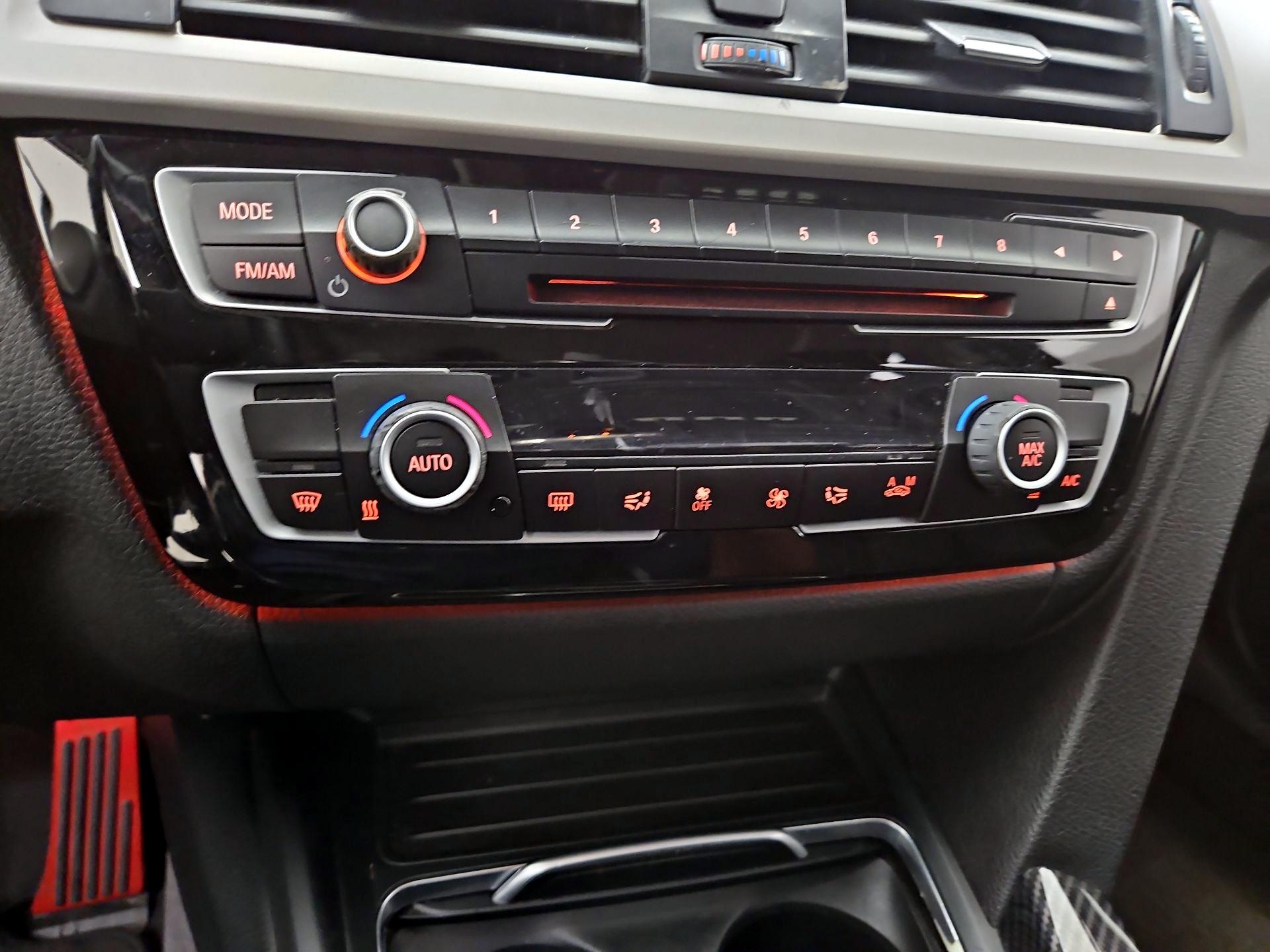 Thumbnail: 2016 BMW 3 Series - 16