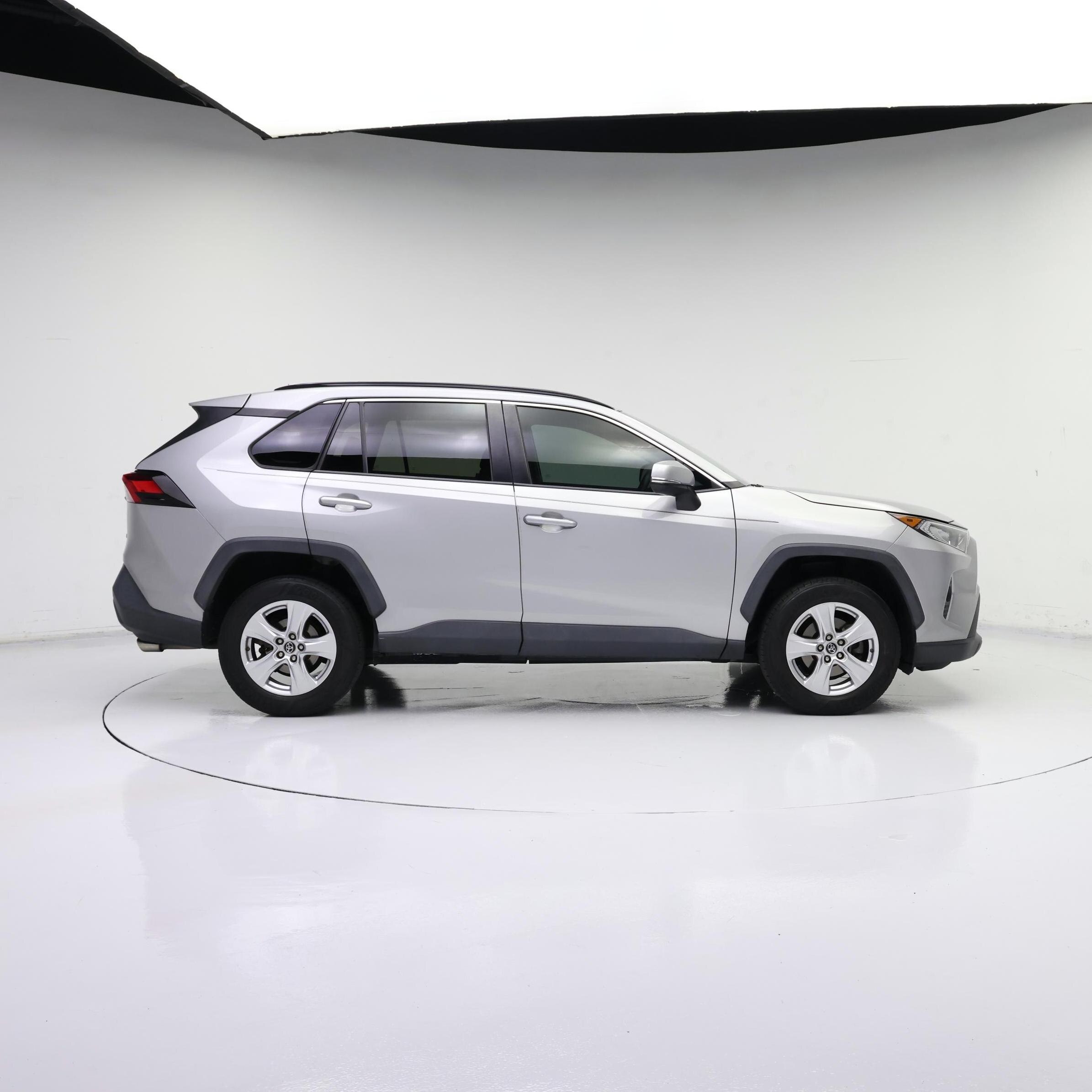 Thumbnail: 2019 Toyota RAV4 - 7