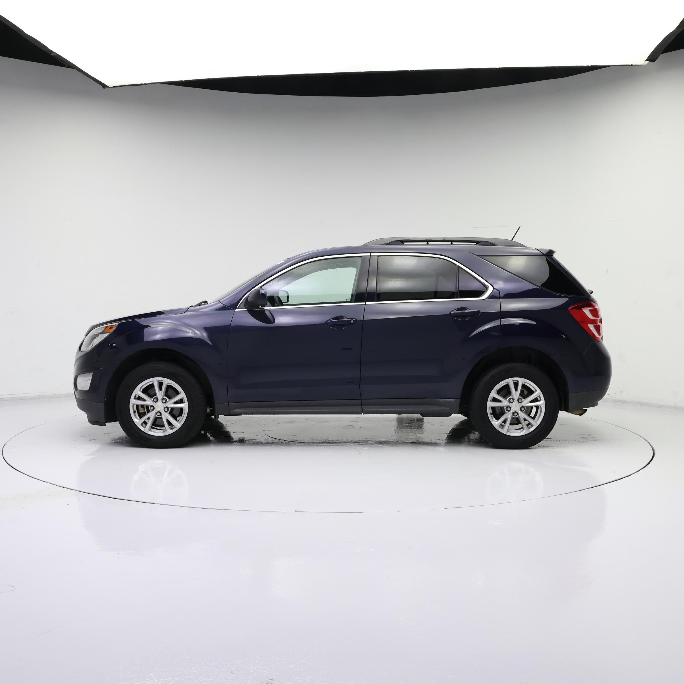 Thumbnail: 2017 Chevrolet Equinox - 3