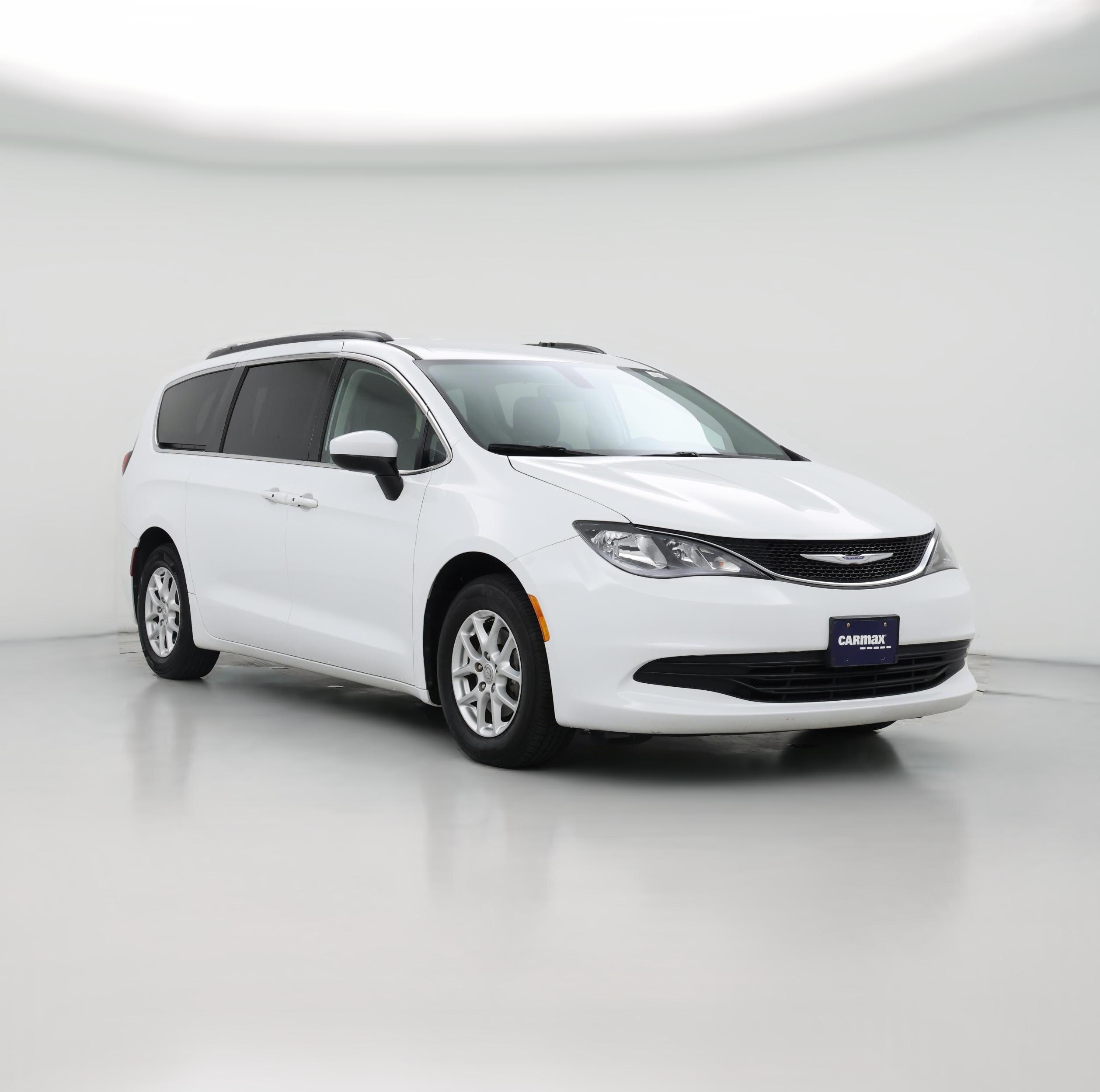 Thumbnail: 2020 Chrysler Voyager - 1
