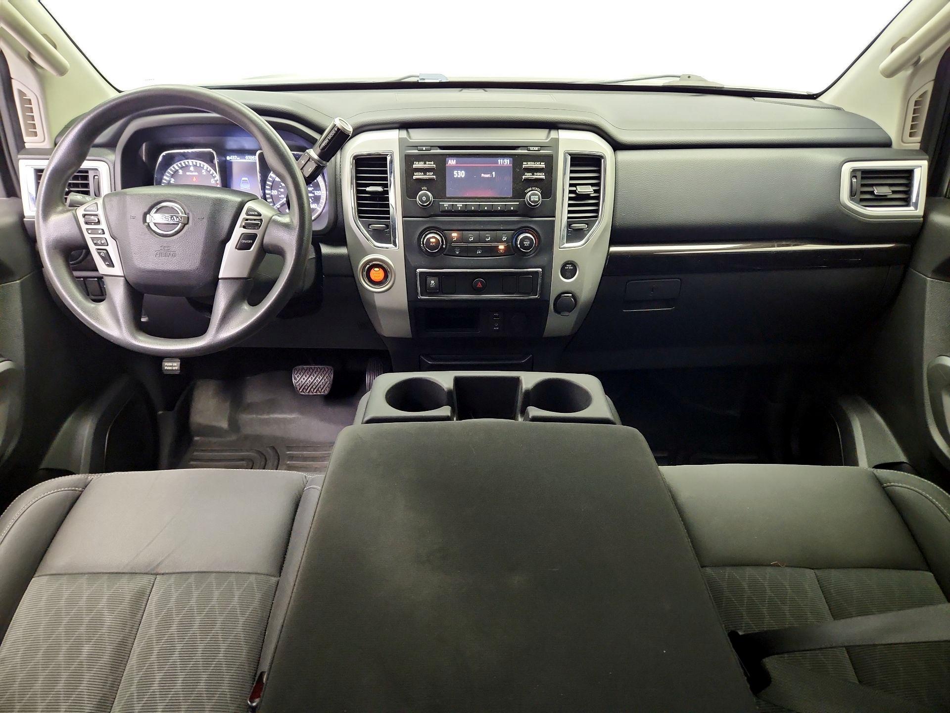 Thumbnail: 2017 Nissan Titan - 9