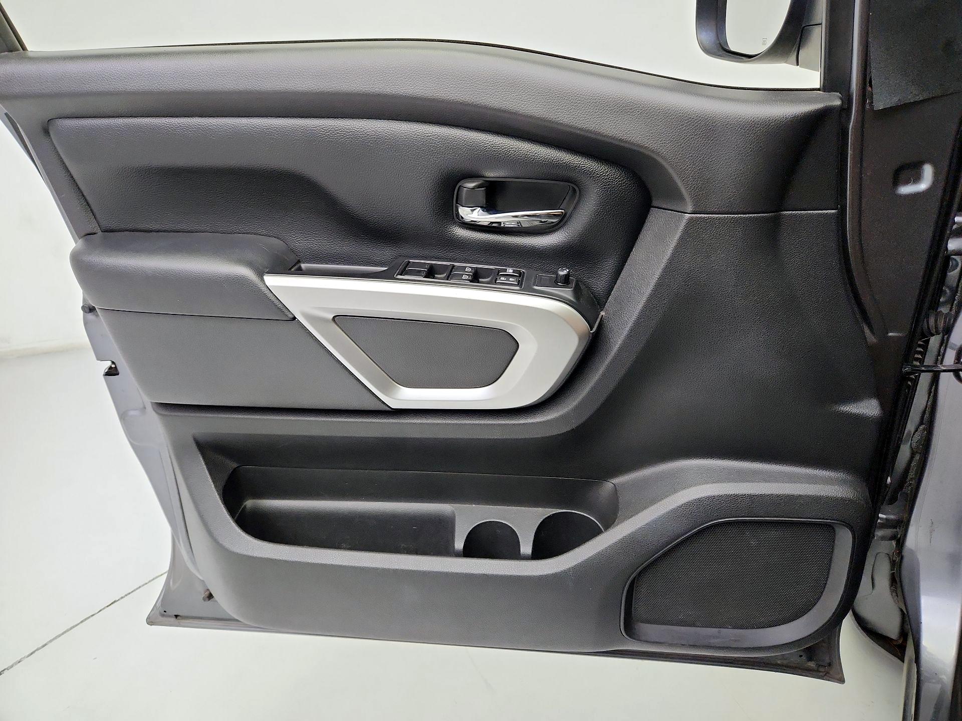 Thumbnail: 2017 Nissan Titan - 12