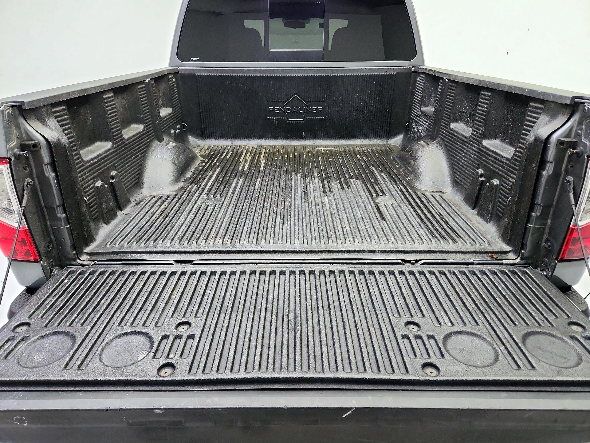 Thumbnail: 2017 Nissan Titan - 19