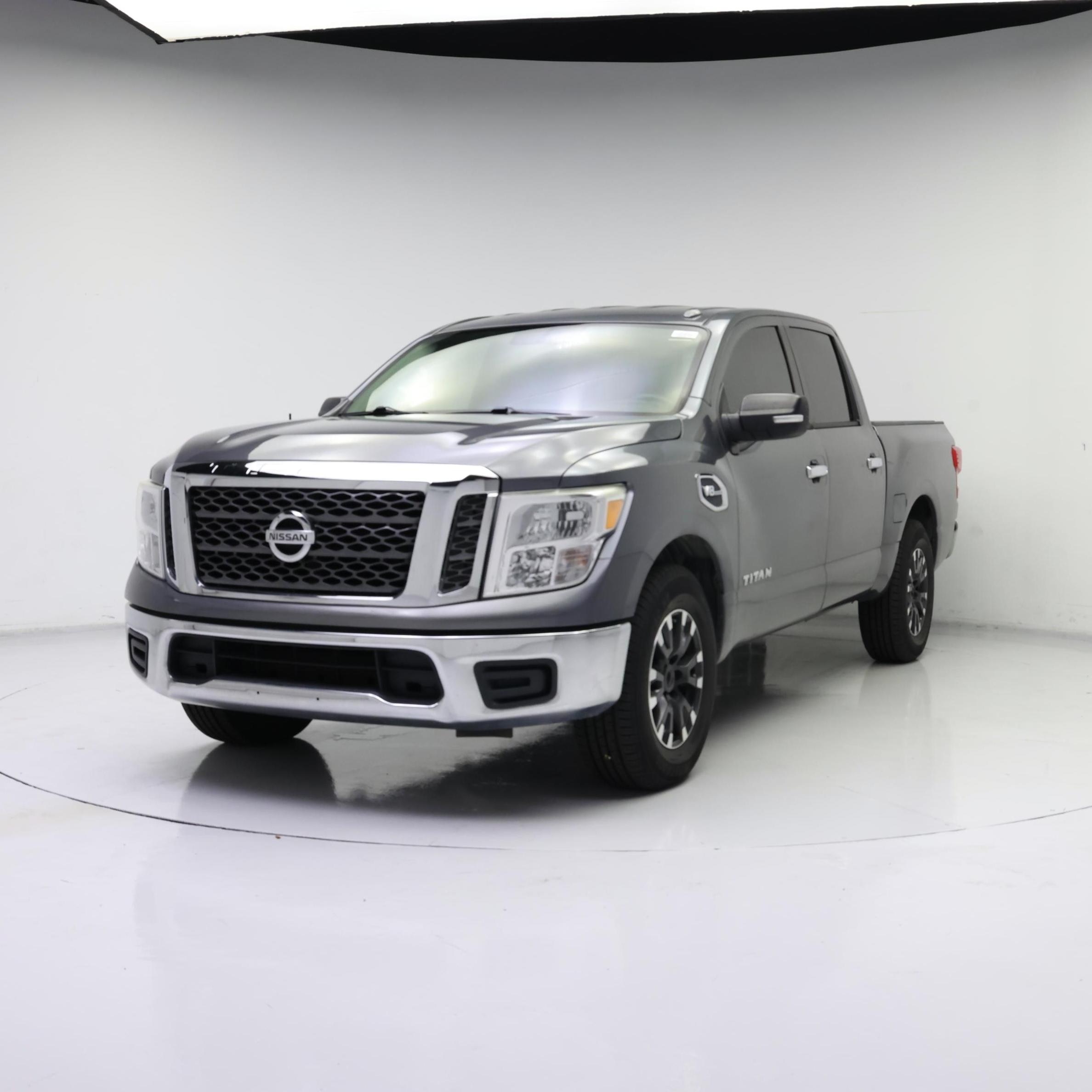 Thumbnail: 2017 Nissan Titan - 4