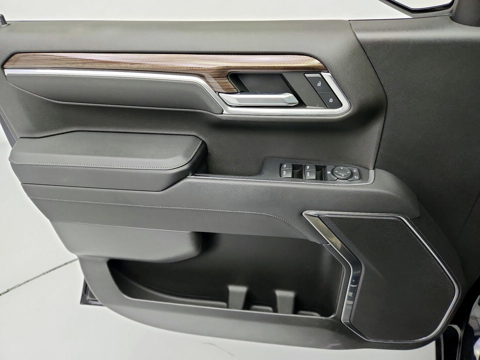 Thumbnail: 2023 Chevrolet Silverado 1500 - 19