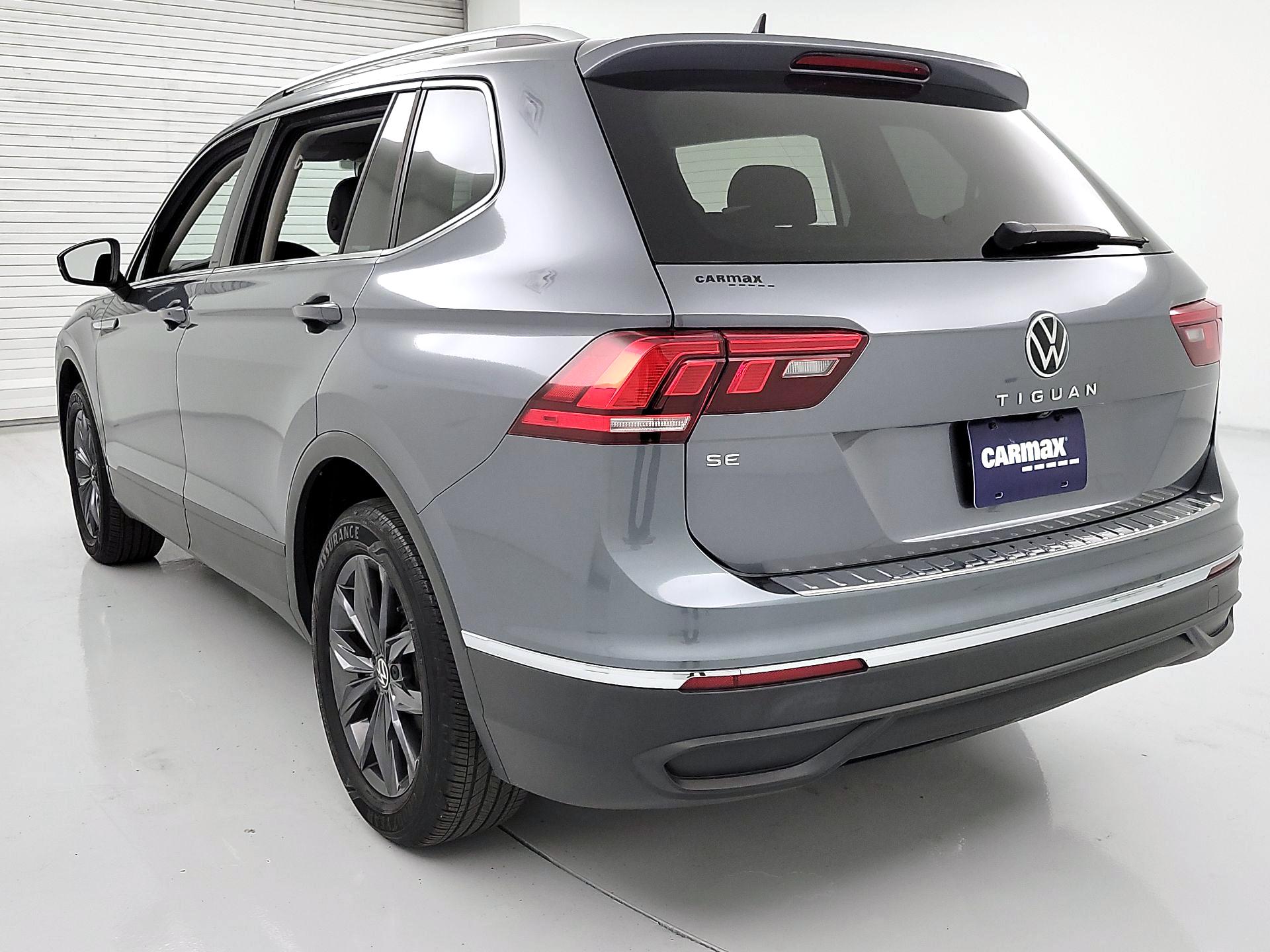 Thumbnail: 2022 Volkswagen Tiguan - 7