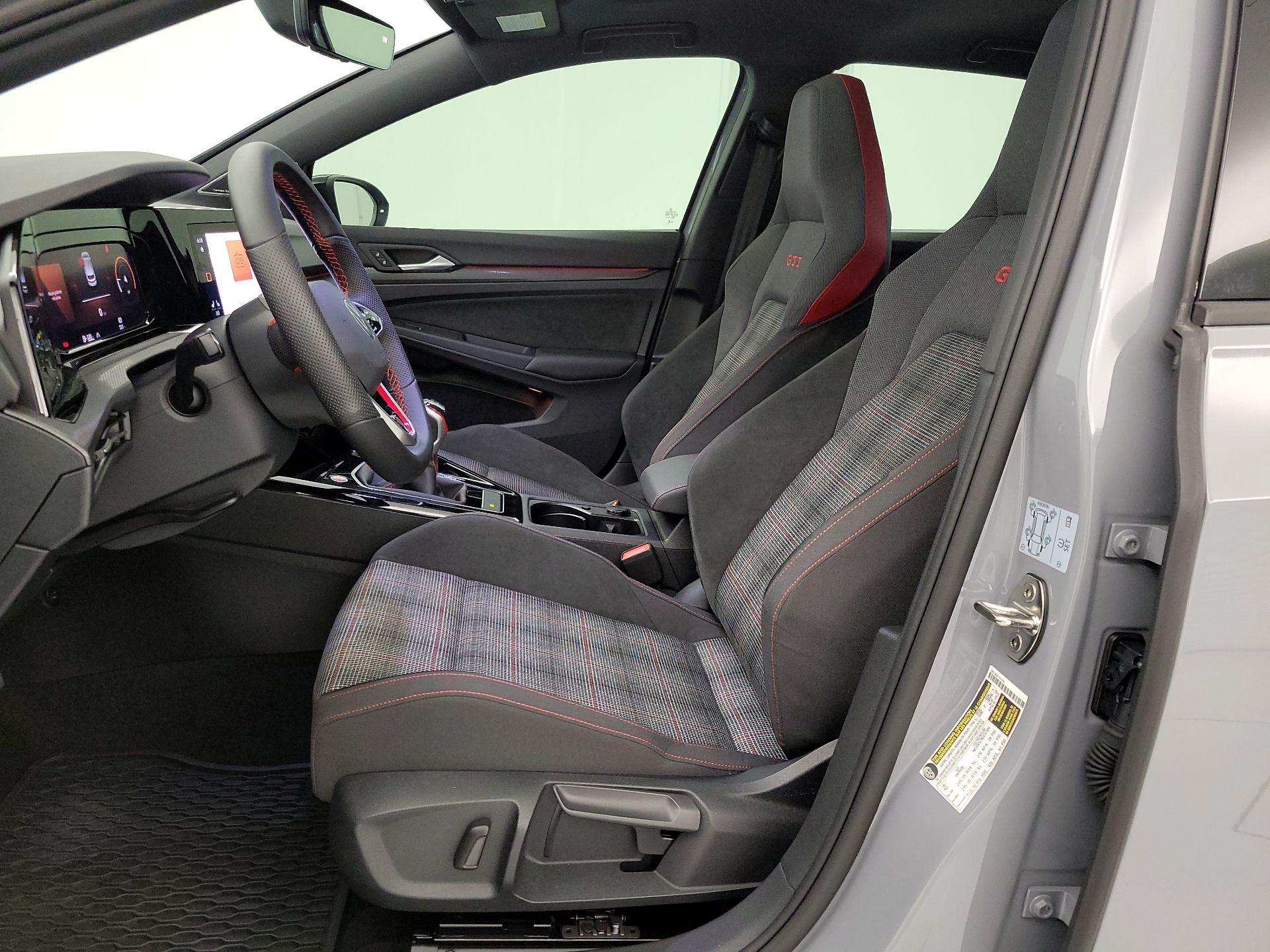 Thumbnail: 2024 Volkswagen Golf - 11